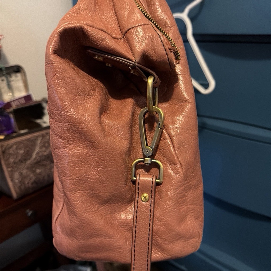 HOBO Dusty Rose Women’s Top Handle Zip Bag, Detachable Adjustable Strap