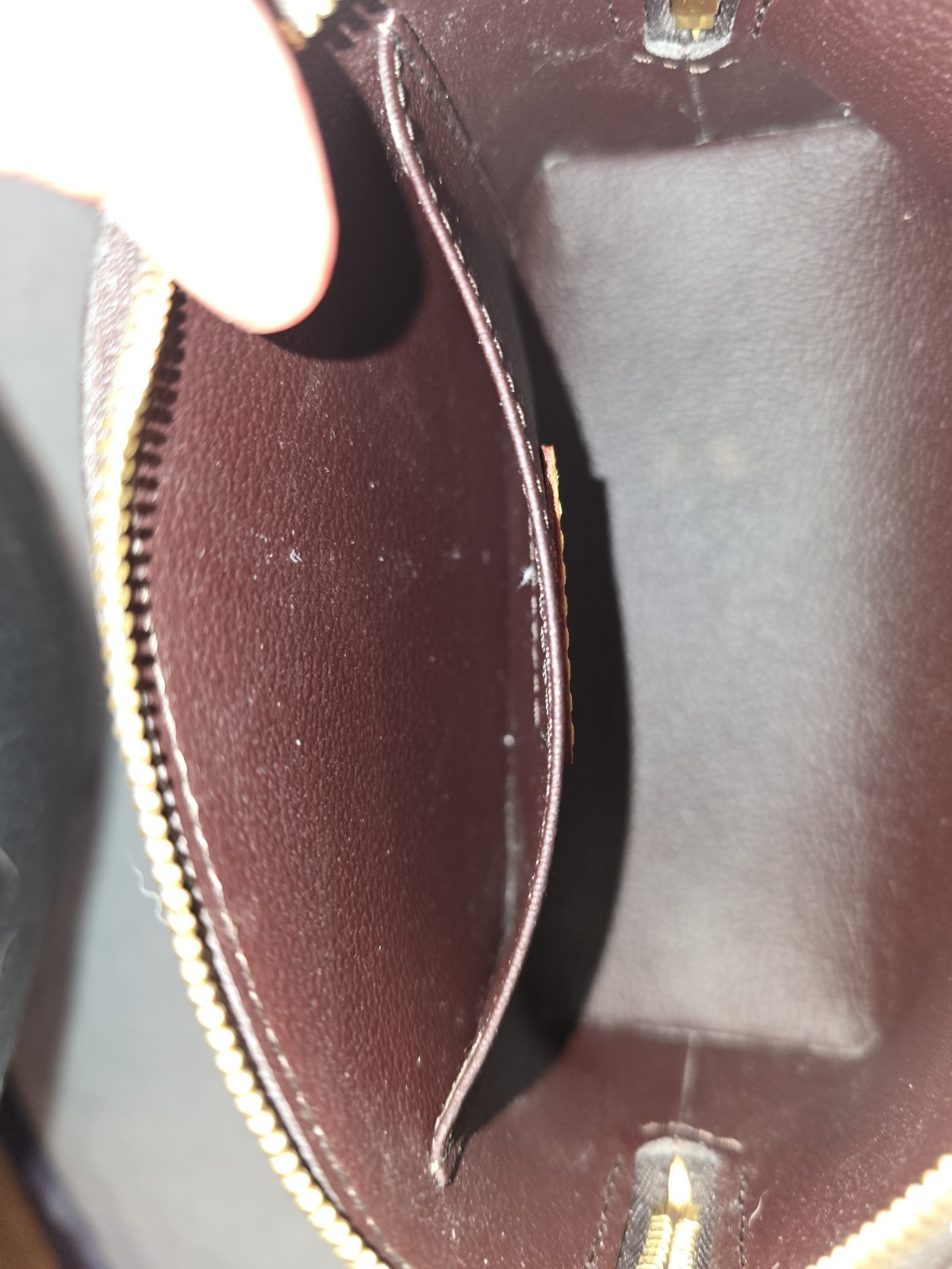 Louis Vuitton Pochette Cosmetic Pouch Amarante Leather Monogram Vernis