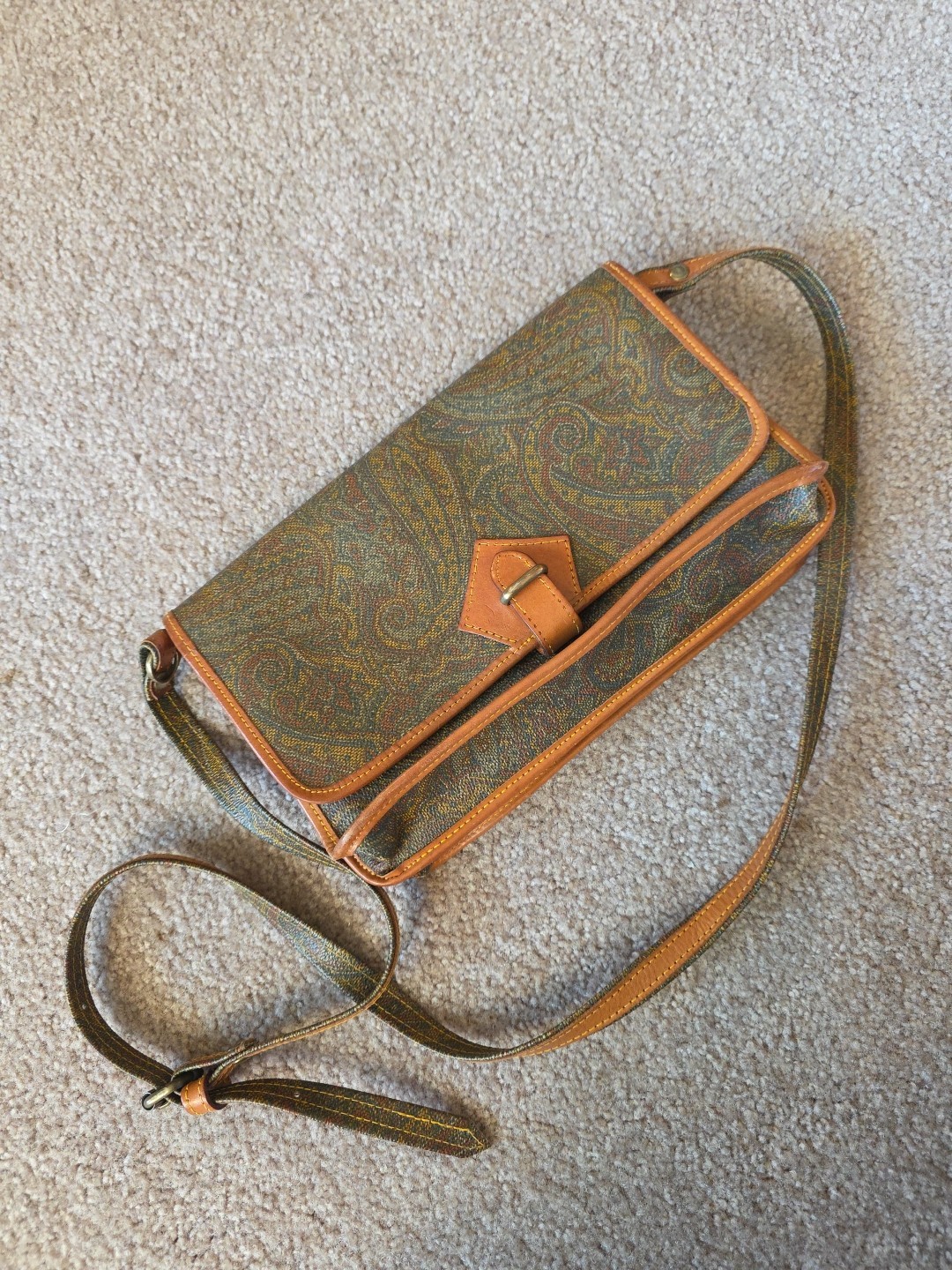 Peruzzi Faux Leather Vinyl Hand Bag Purse Made In Italy Brown Abstract Design