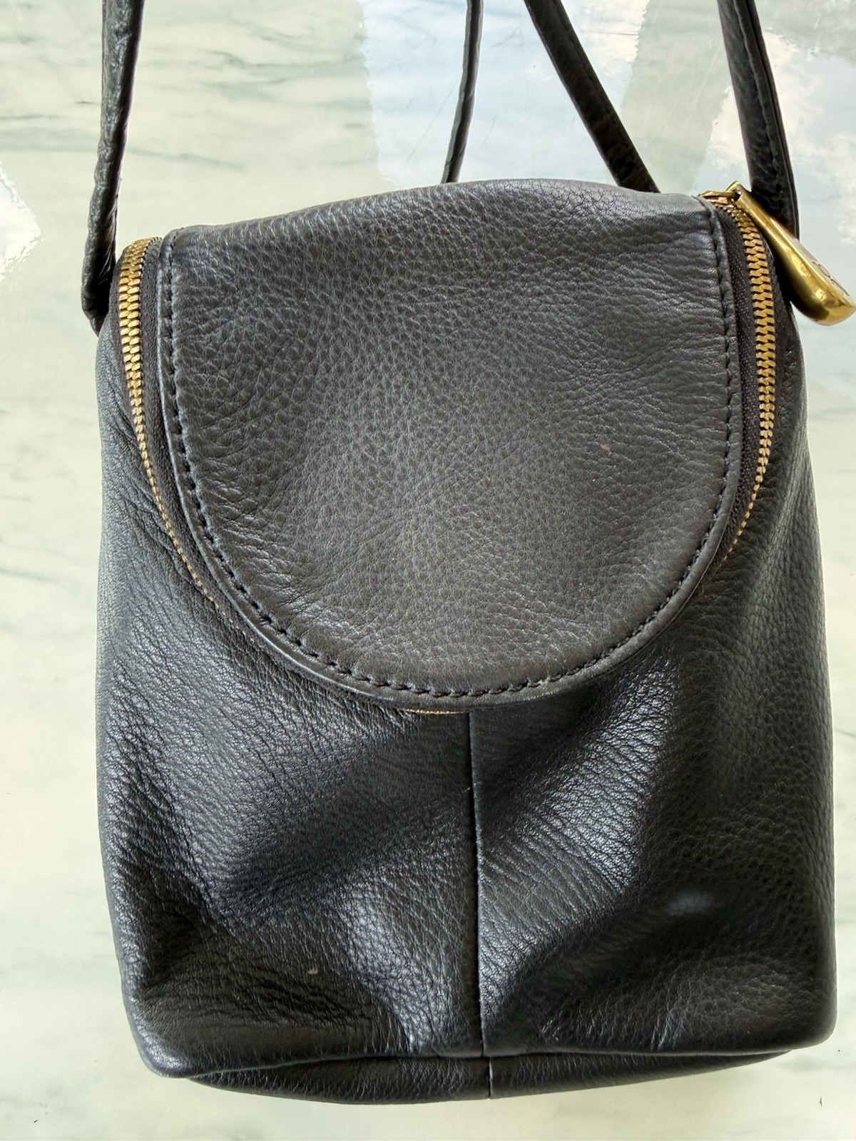 HOBO Small Black Pebbled Crossbody Bag Floral Lining Gold Zip, Inner Pockets