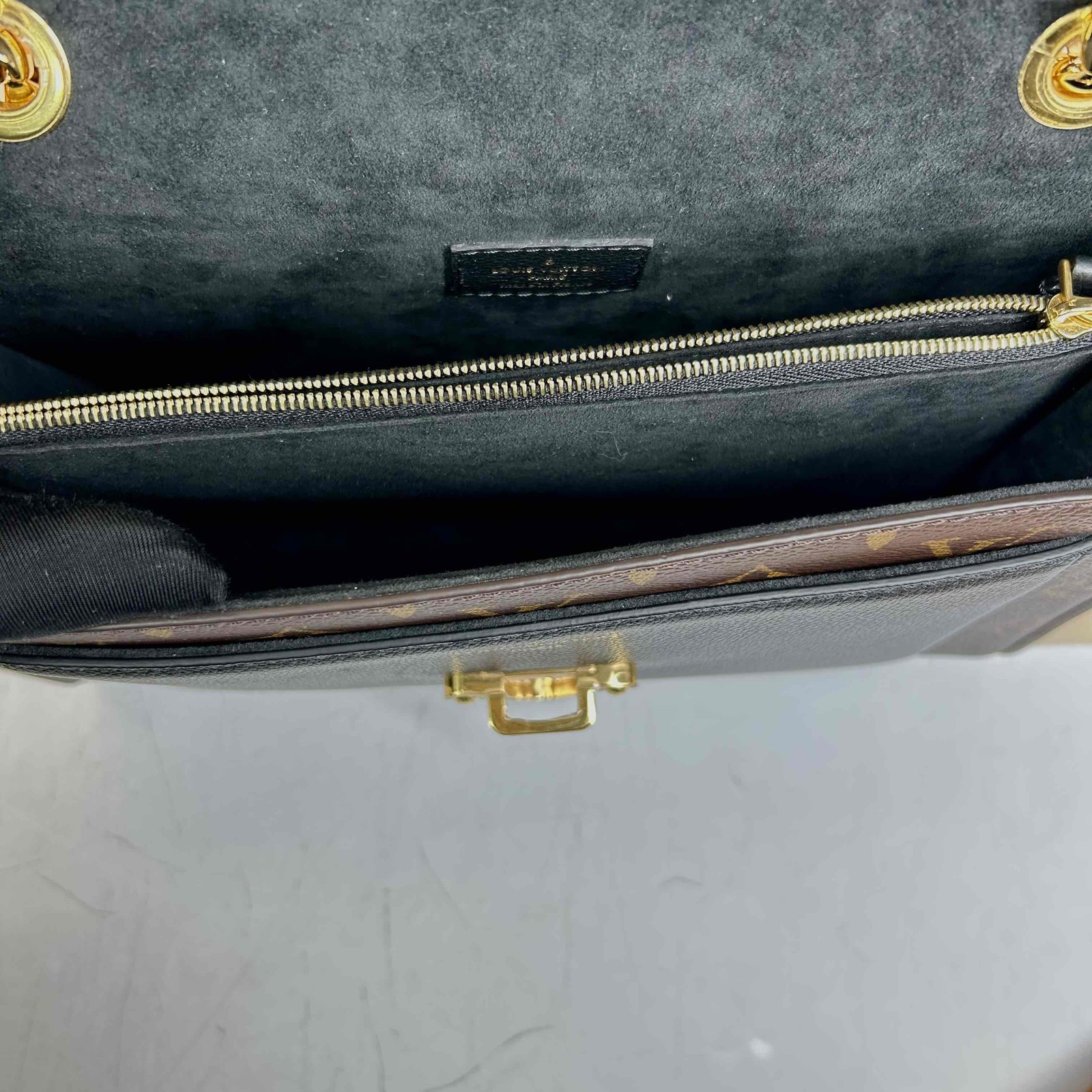 Louis Vuitton Pallas Chain Handbag in Monogram Canvas & Black Leather Auth