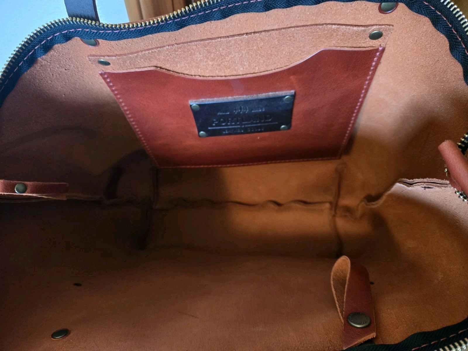 Portland Leather Goods PLG Large Zippered Tote BAG – ROSSO RED, NEW IN BOX