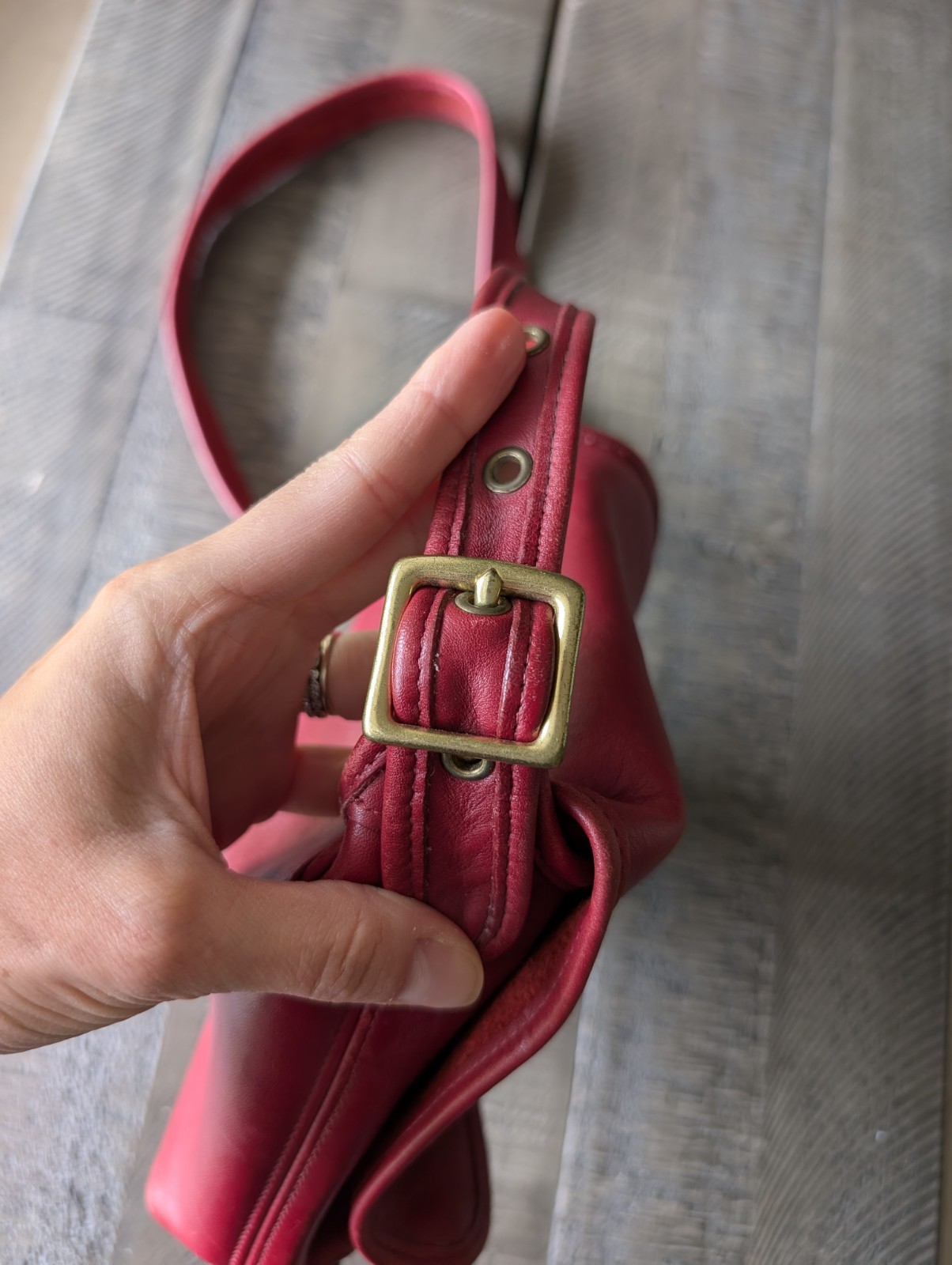 Vintage Coach Legacy Companion Flap Turn Lock Crossbody Red Leather 9715