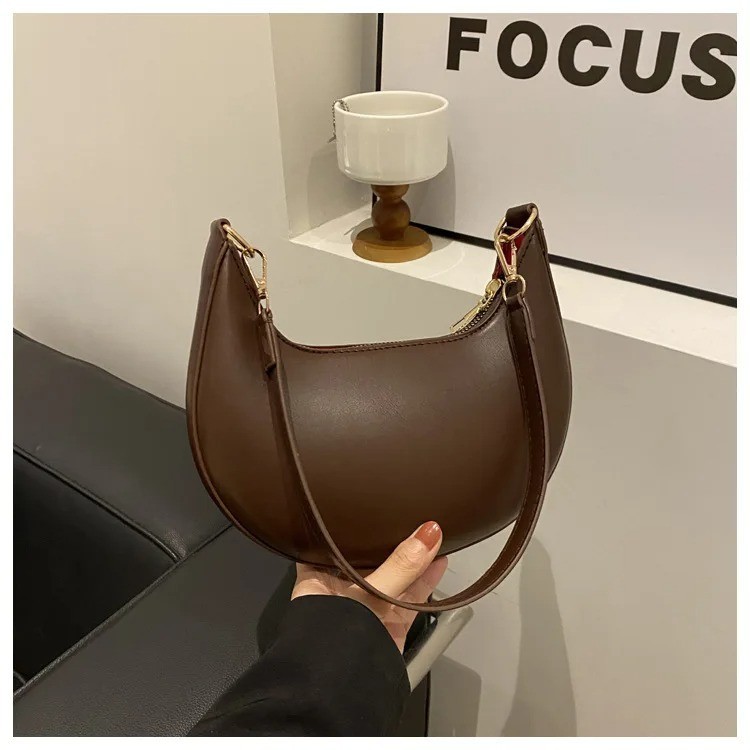 Women’s Moon Shape Shoulder Bag Luxury Crescent Handbag Baseball Hobo Purse