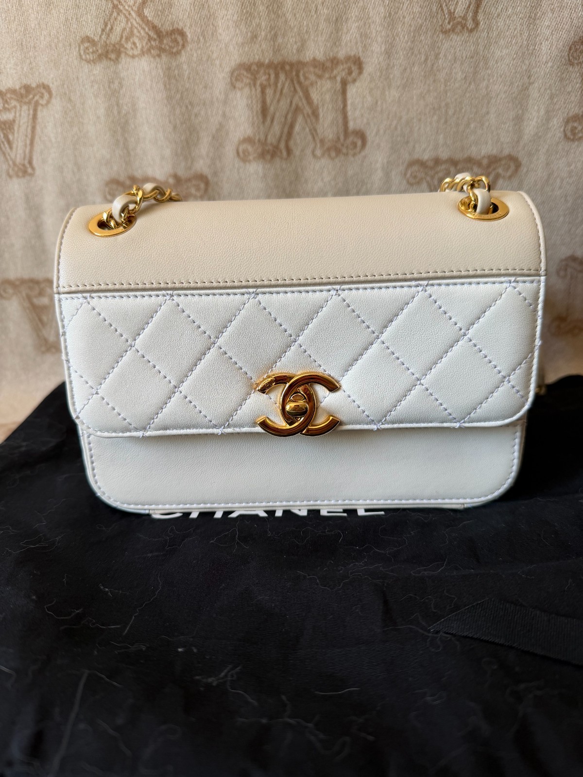 CHANEL 19B Classic Flap Small White Lambskin Gold Hardware AS0948 New With Tags
