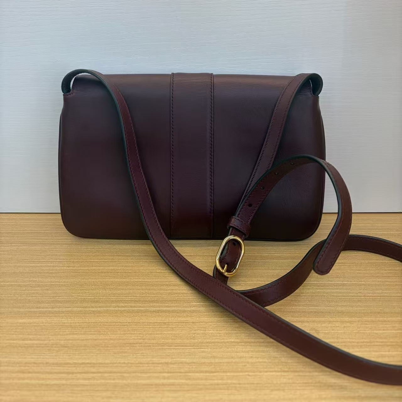 Gucci Arli Burgundy Red Small Leather Flap Crossbody Bag
