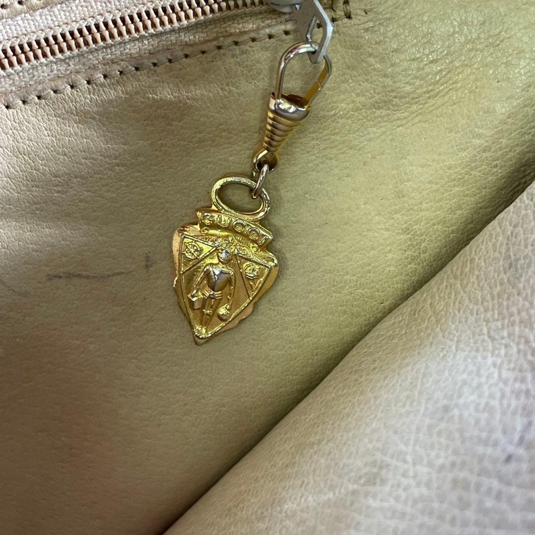 4 GUCCI Old Gucci Handbag Vintage Gold Hardware