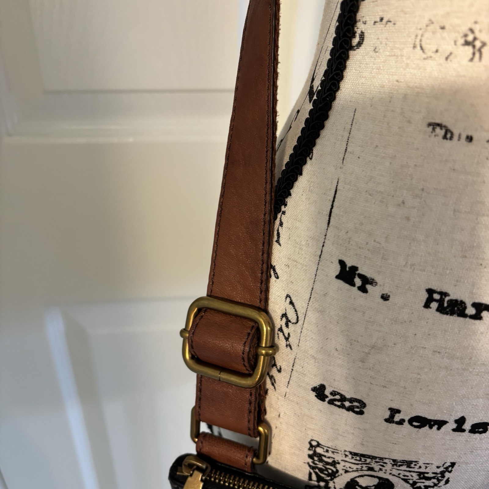 Fossil Vintage Corey Leather Black & Tan Crossbody Bag