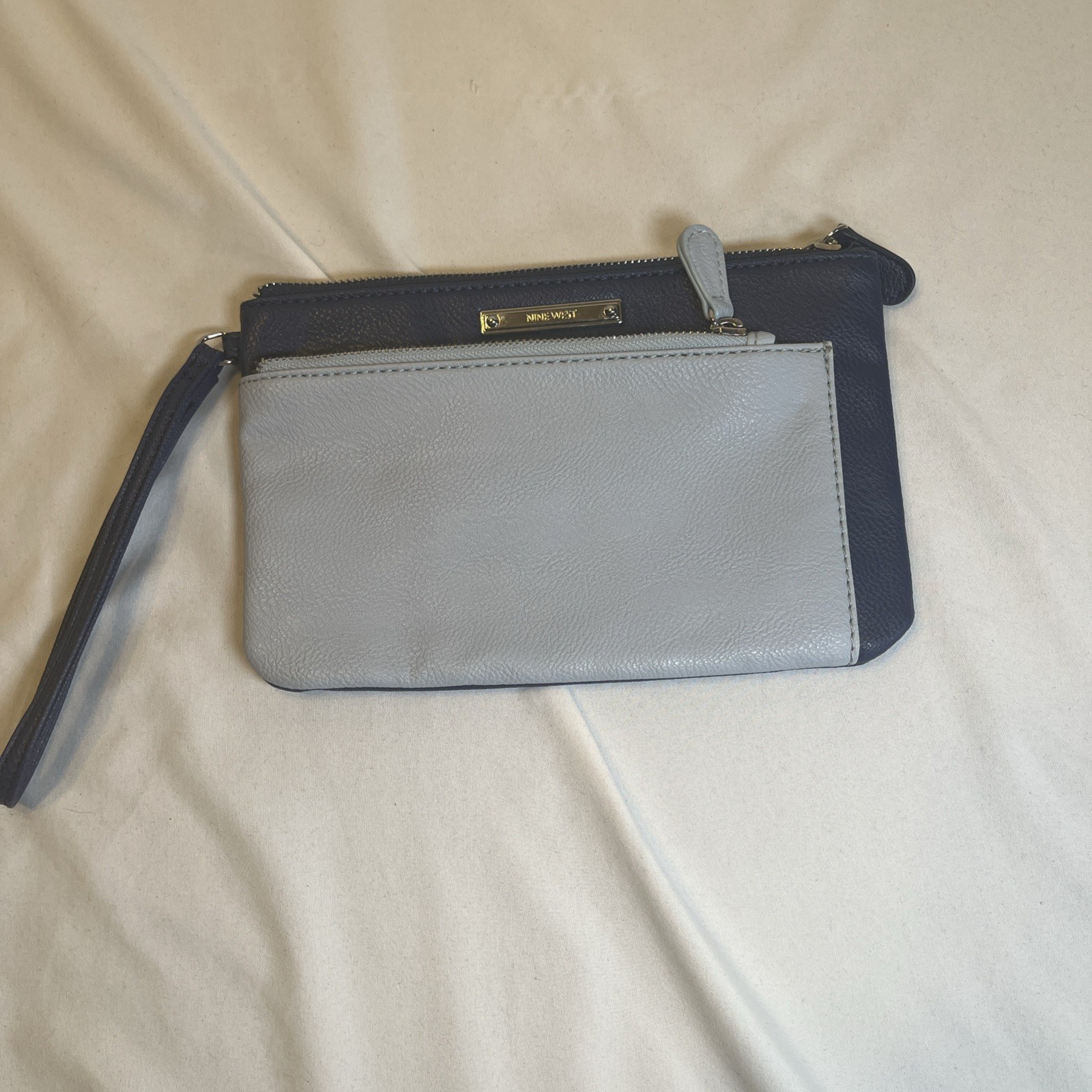 Nine West Blue Wristlet Zip Shut 8.5 x 5.5 Inches Pouch Faux Leather