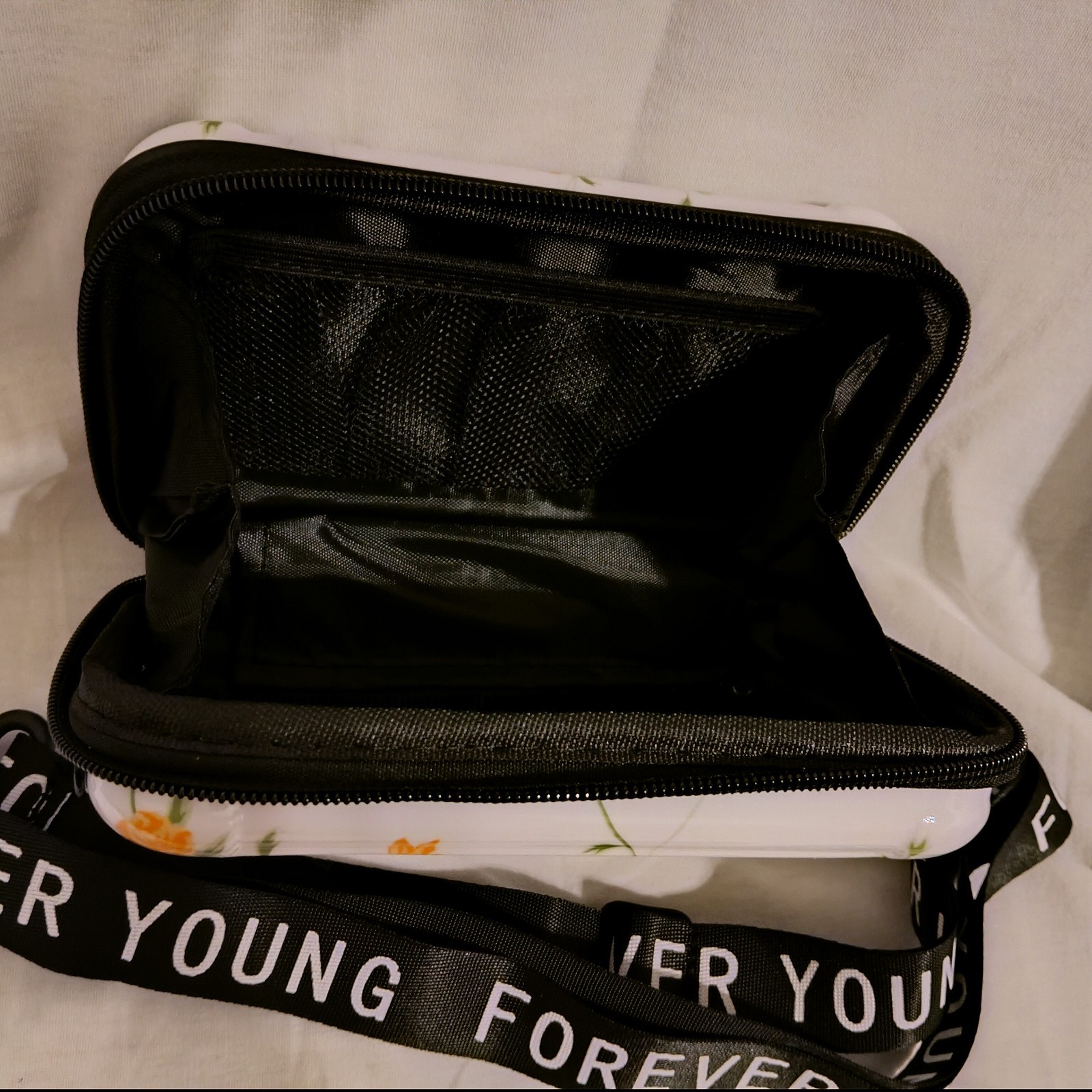 New Forever Young Wild Flower Plastic Mini Suitcase Style Crossbody Zip Purse