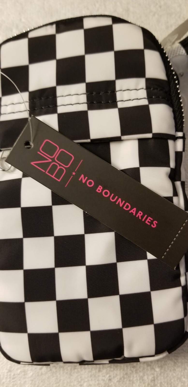 No Boundaries Black White Checkered Bungee Crossbody Phone Bag Mini Zip Closure