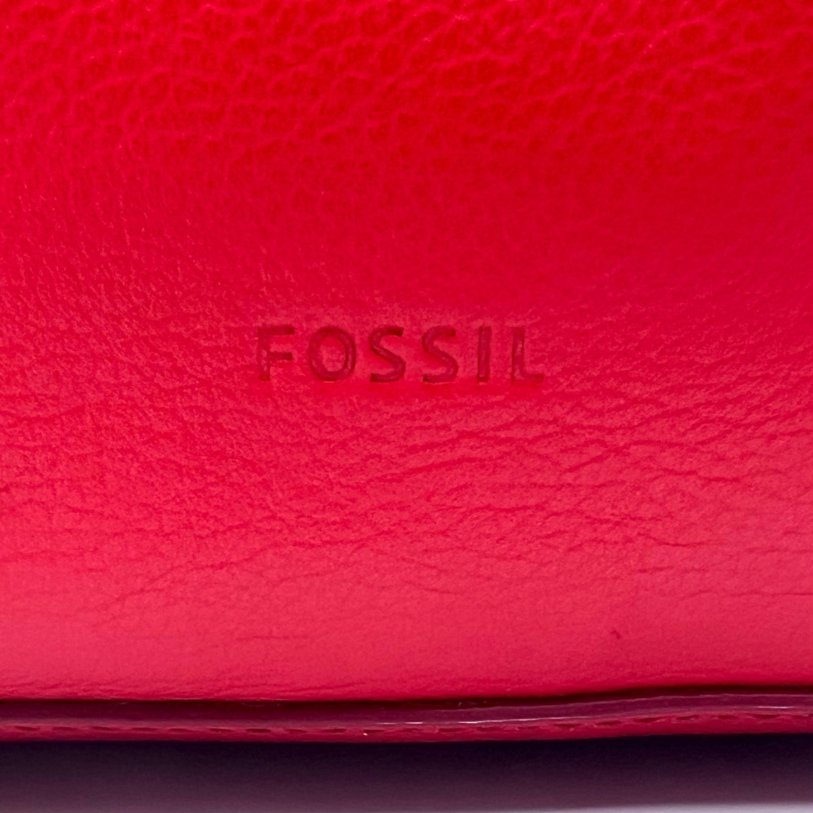 New Fossil Tara Cherry Red Leather Crossbody Bag Zip Top Signature Key Charm