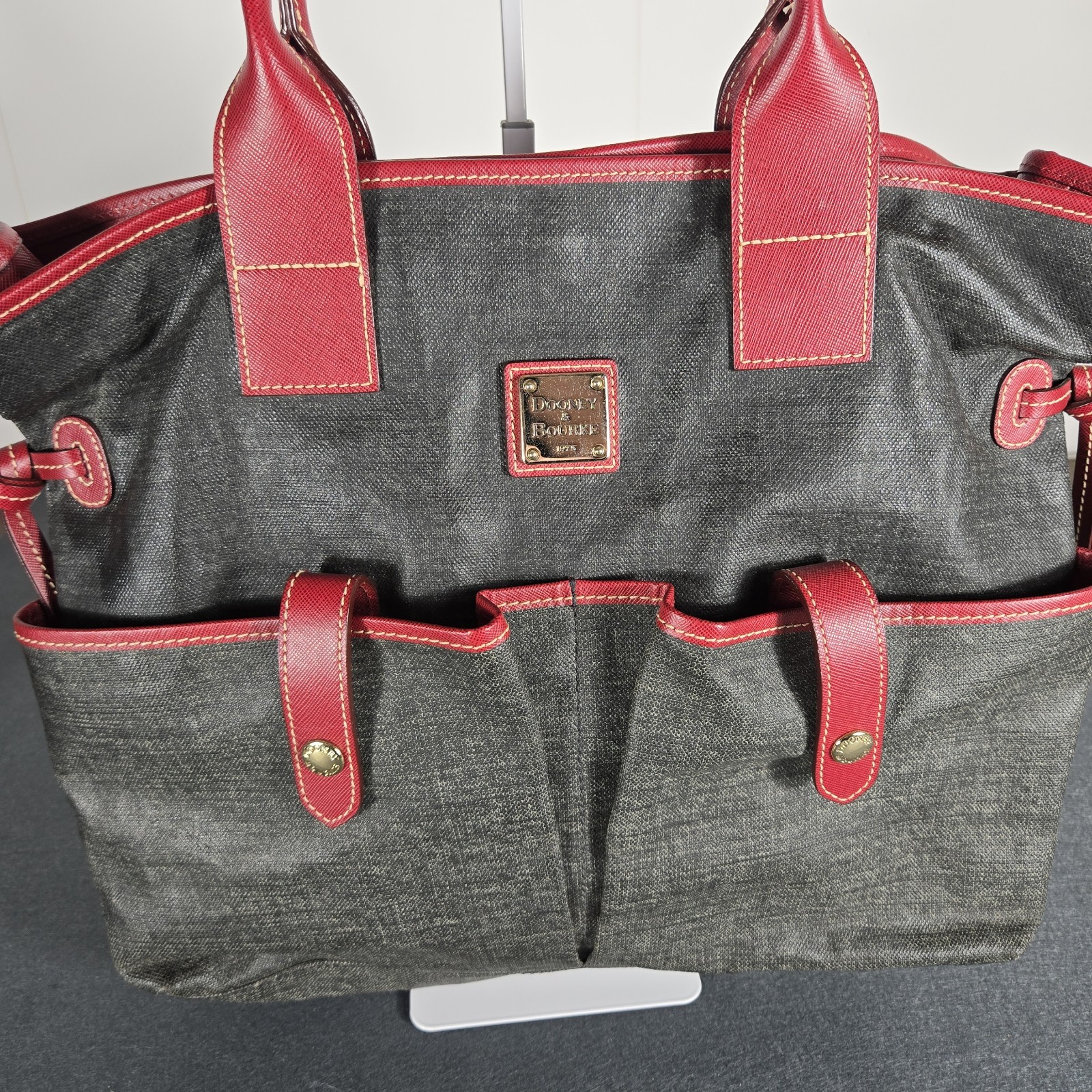 Dooney & Bourke Tote Bag Black/Red Zip Double Handles Lined Inner Pockets