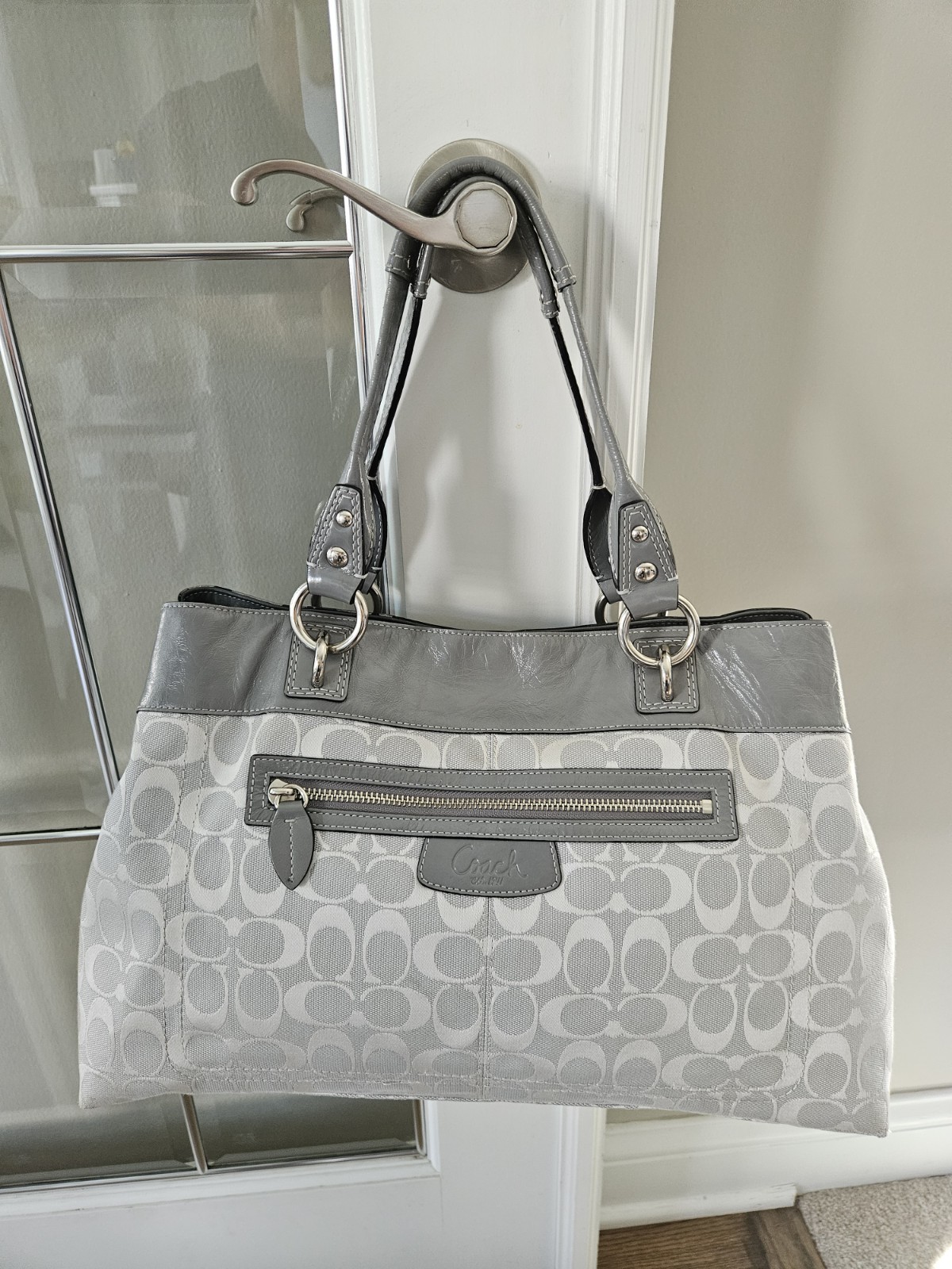 Coach Penelope Signature F15534 Jacquard/Patent Leather Silver Gray Tote EUC