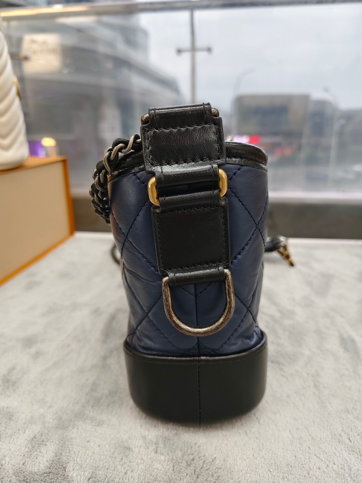AUTH Chanel Gabrielle Hobo A91810 Black Blue Calfskin Gold Silver Chain Bag