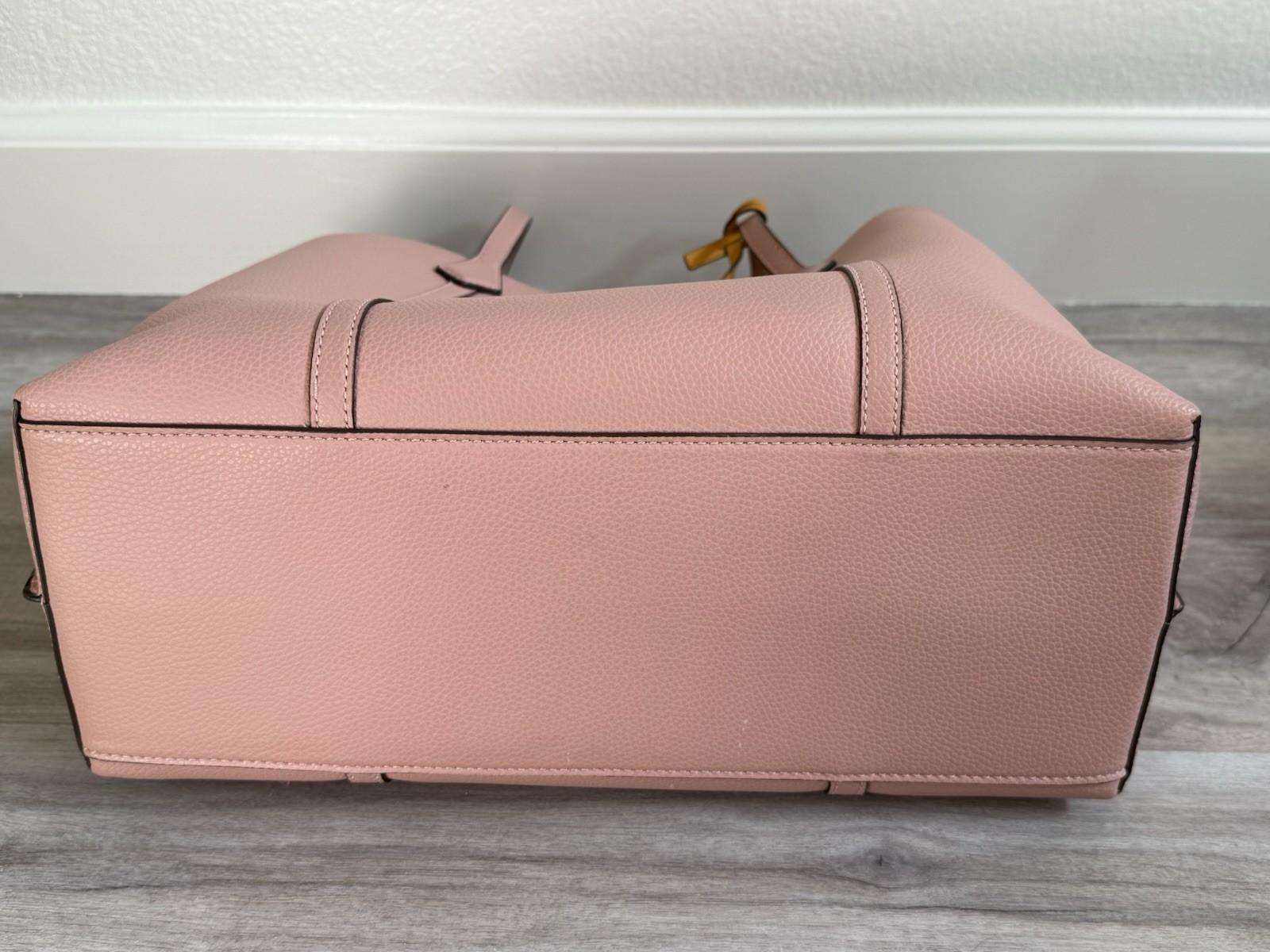 Tory Burch Perry Triple Large Compartment Bag Pebbled Light Pink