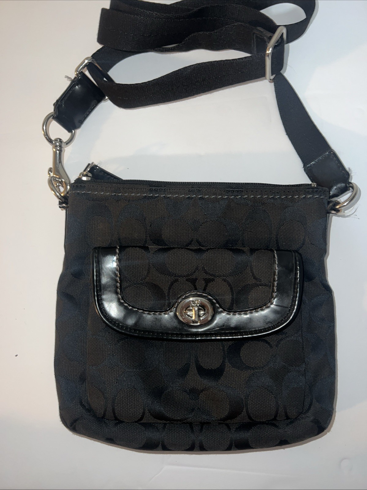 Coach Turn-Lock Front Pocket Crossbody Bag Signature C Black Jacquard Y2K