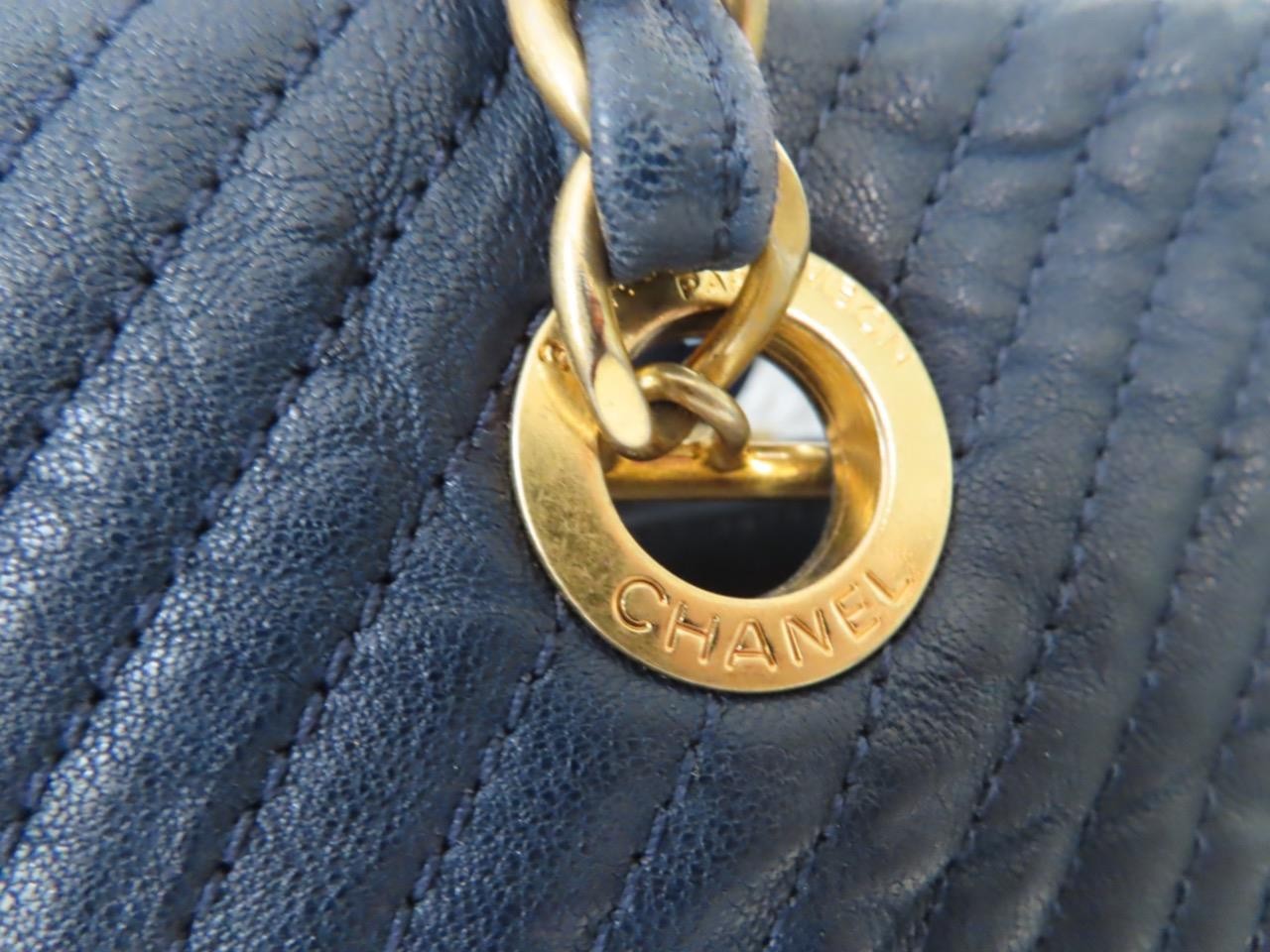 CHANEL Navy Leather Chevron Quilted/Brushed Gold Hardware Tote Bag
