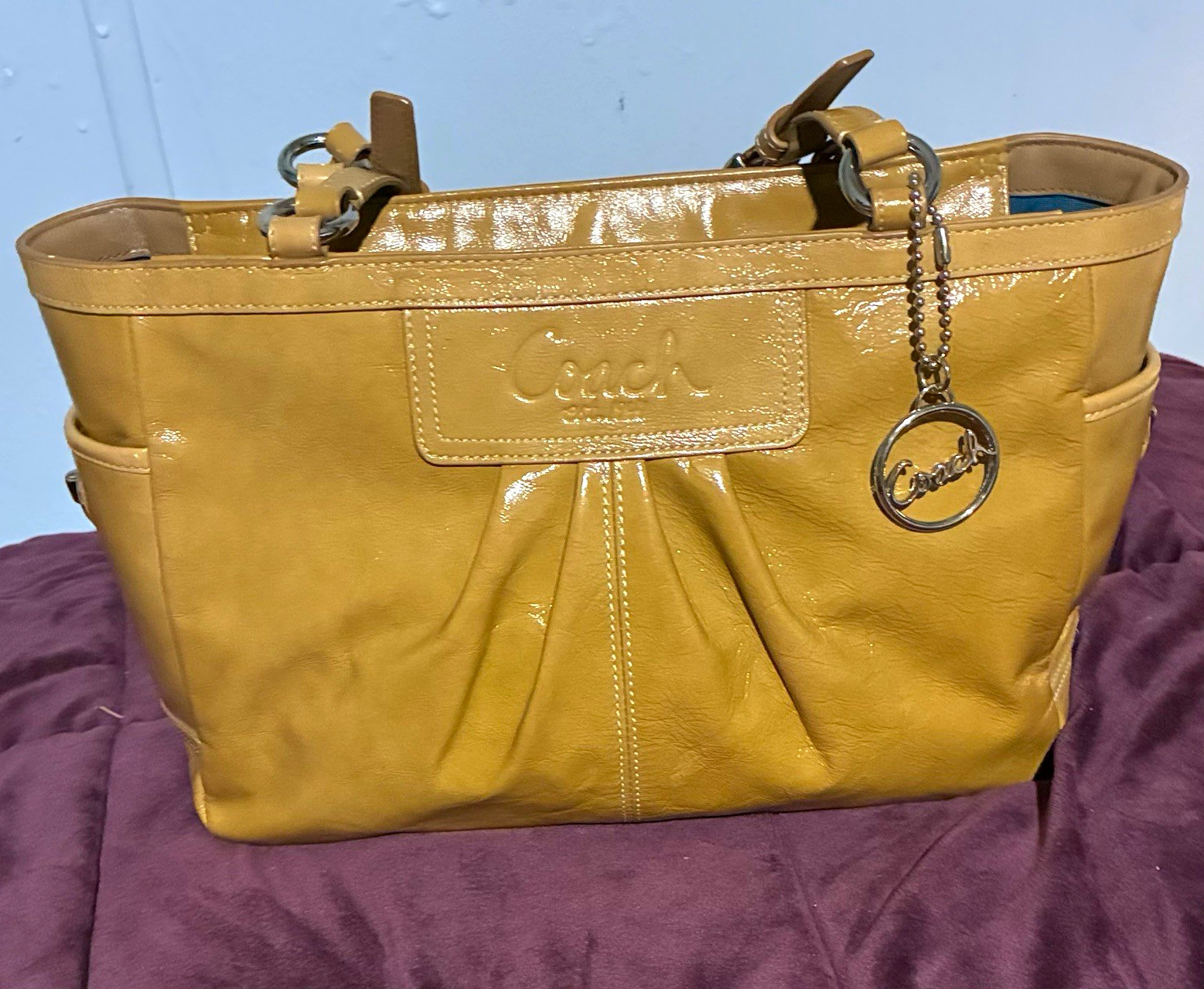 Coach Tan Patent Tote Zip Silver Hardware Blue Lining Double Handles Bag