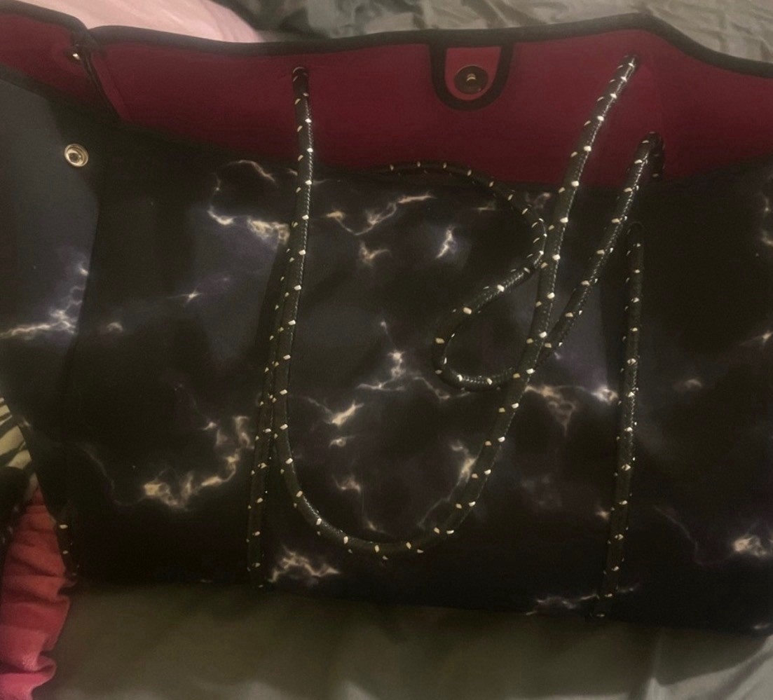 Haunte Shore Black/White Marbled Large Tote w/ Pink Lining comes w/o small tote
