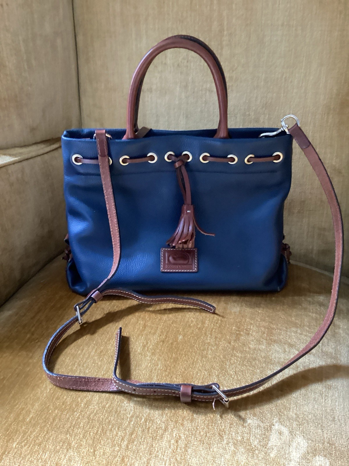 DOONEY & BOURKE Vintage Leather Navy All Weather Pebbled Satchel Purse