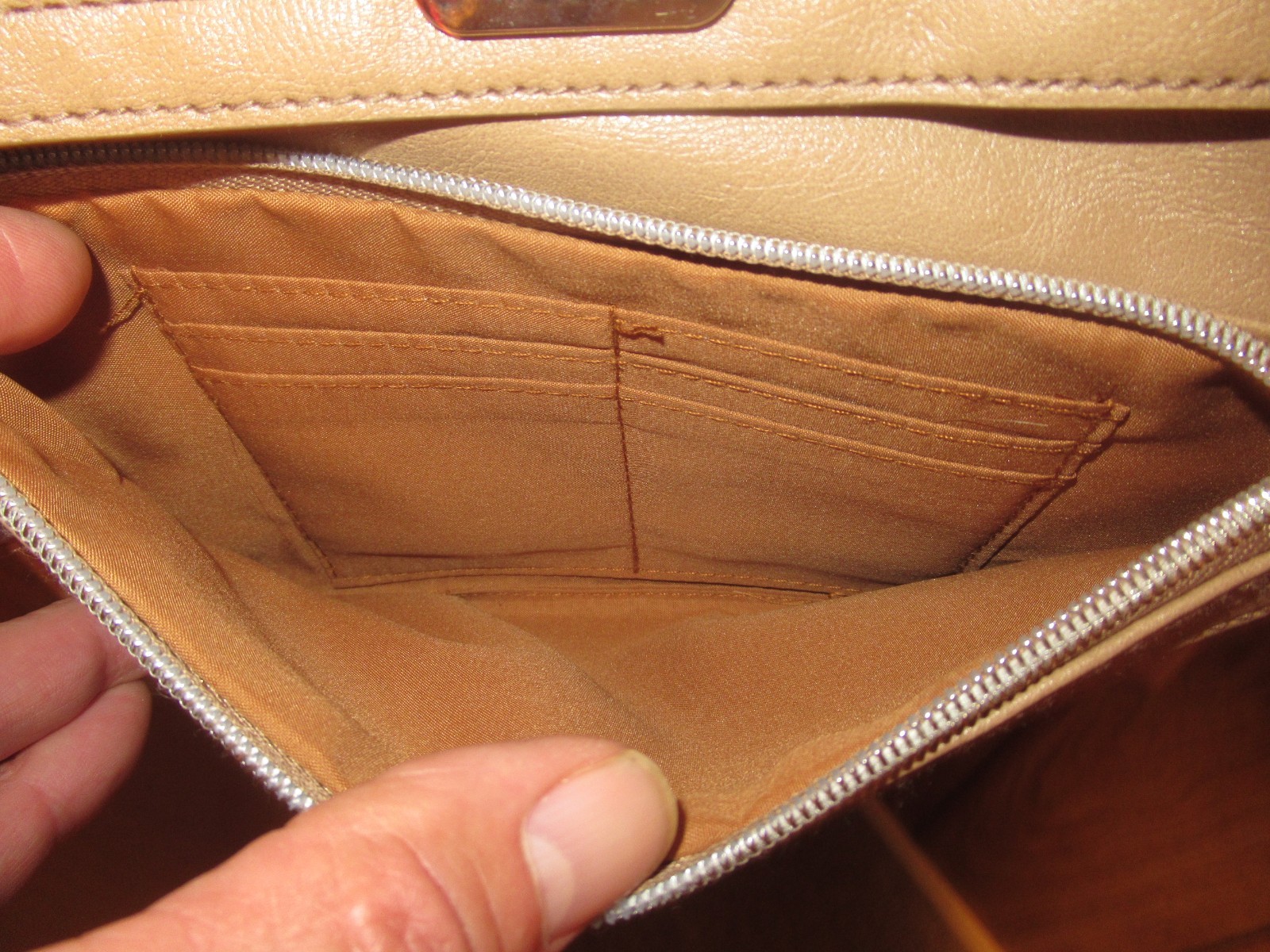 Women’s Relic Crossbody Faux Leather Tan Flap Over Handbag RHL2527