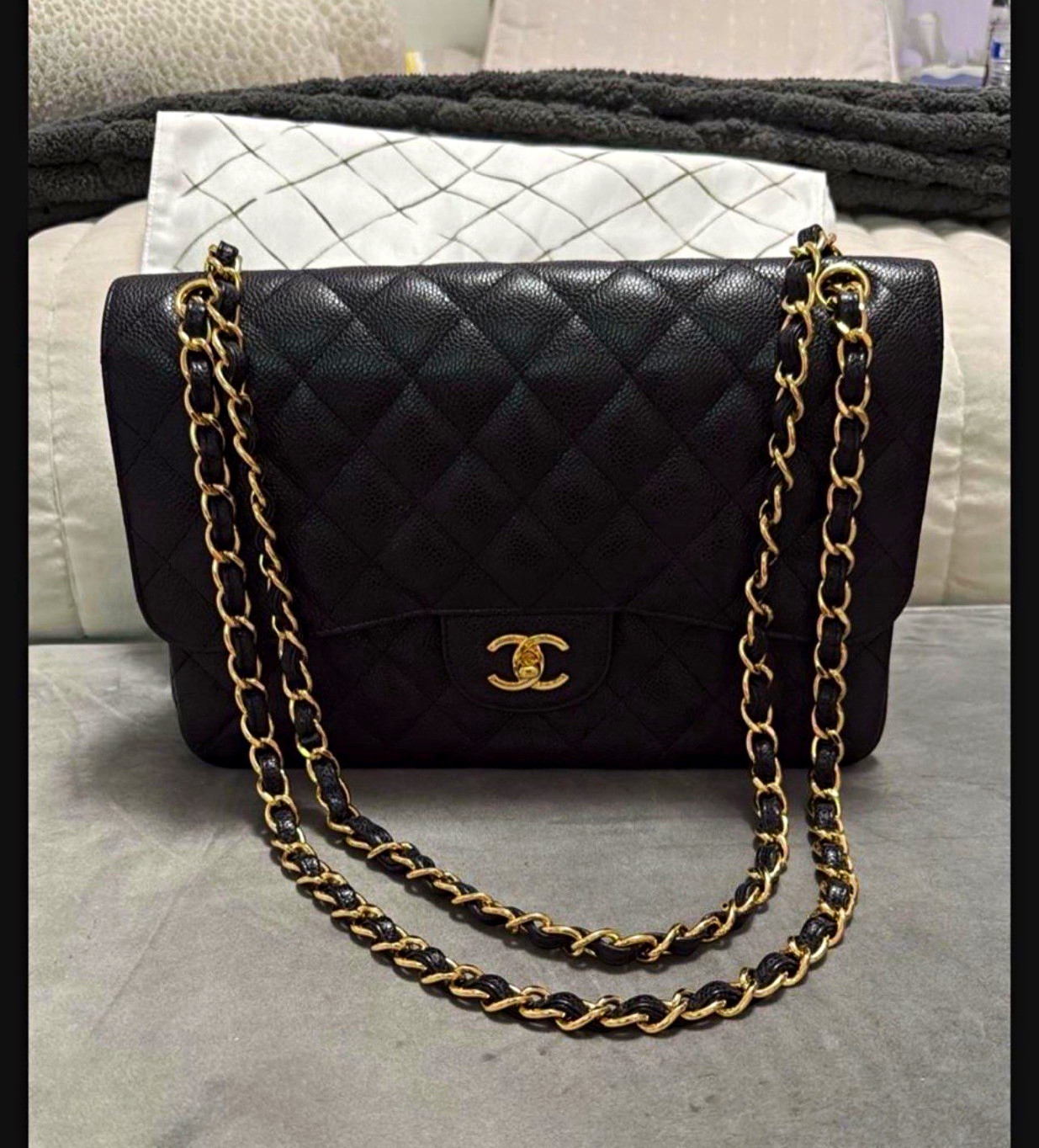 CHANEL Black Quilted Classic Double Flap Shoulder Bag Chain Strap Gold Hardware