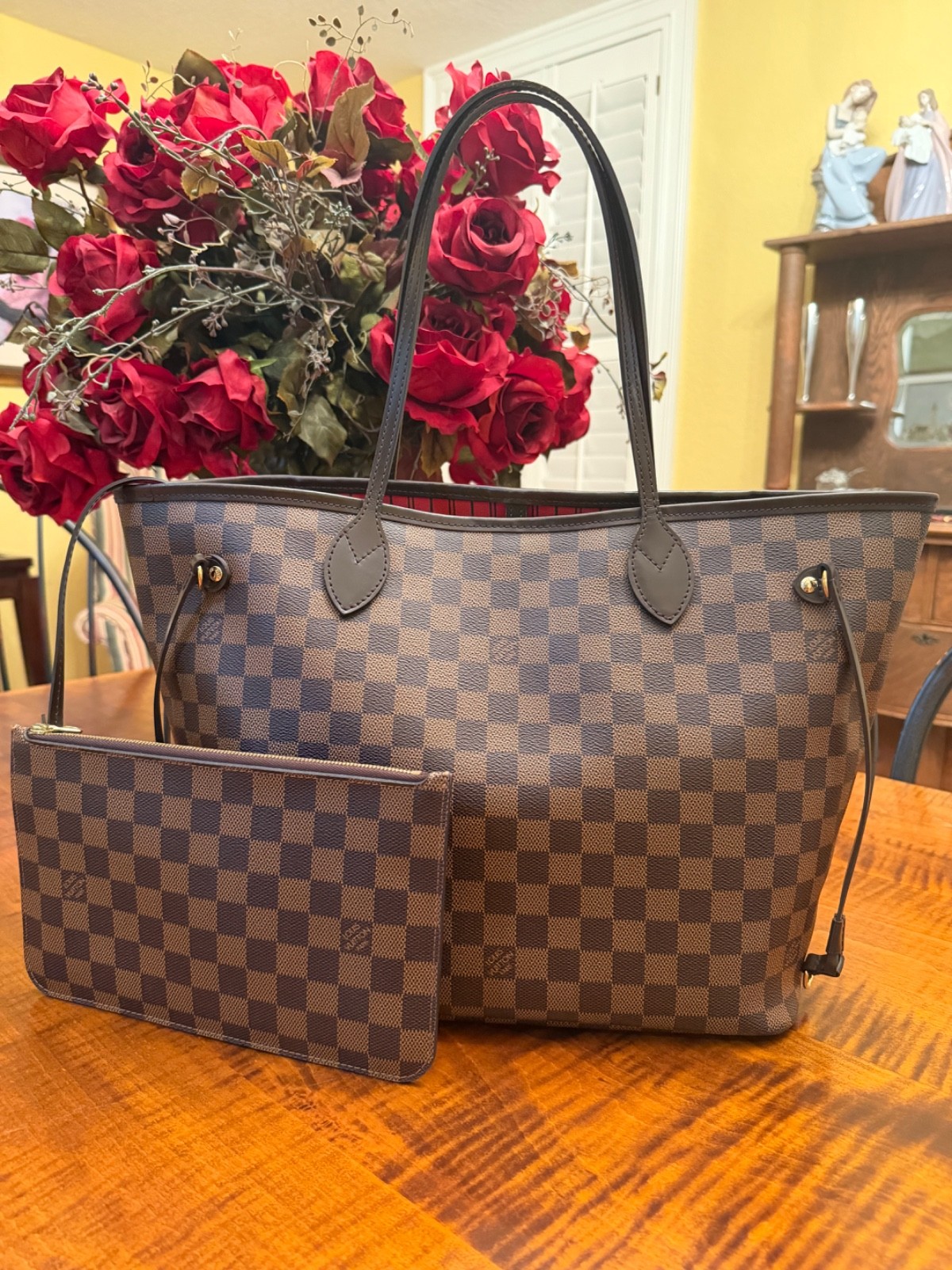Authentic Louis Vuitton Neverfull MM with Pouch & Original Box, Dustbag & Bag