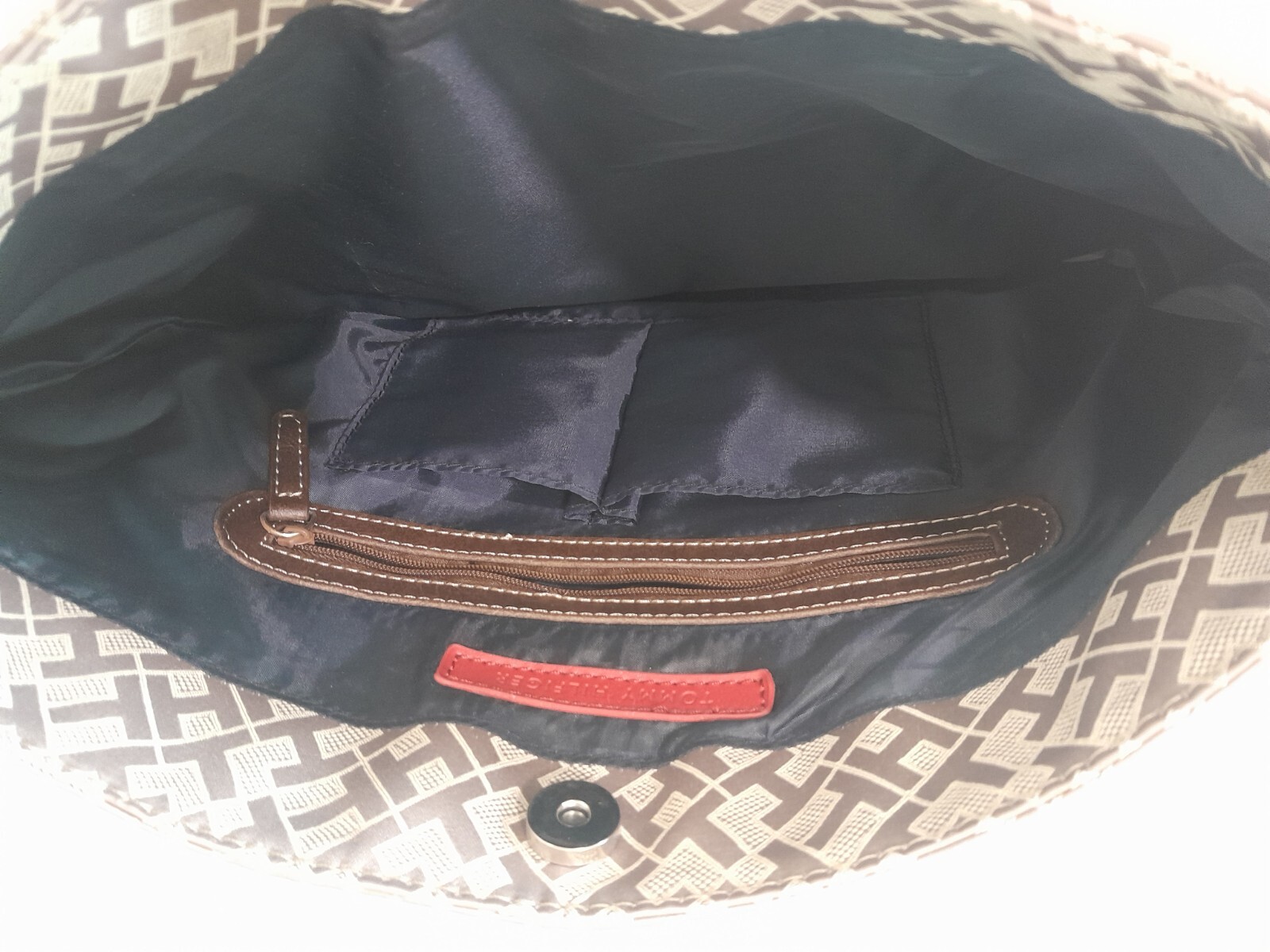 Tommy Hilfiger Monogram Purse Sample Handbag Tan Brown Logo T H Rare HTF