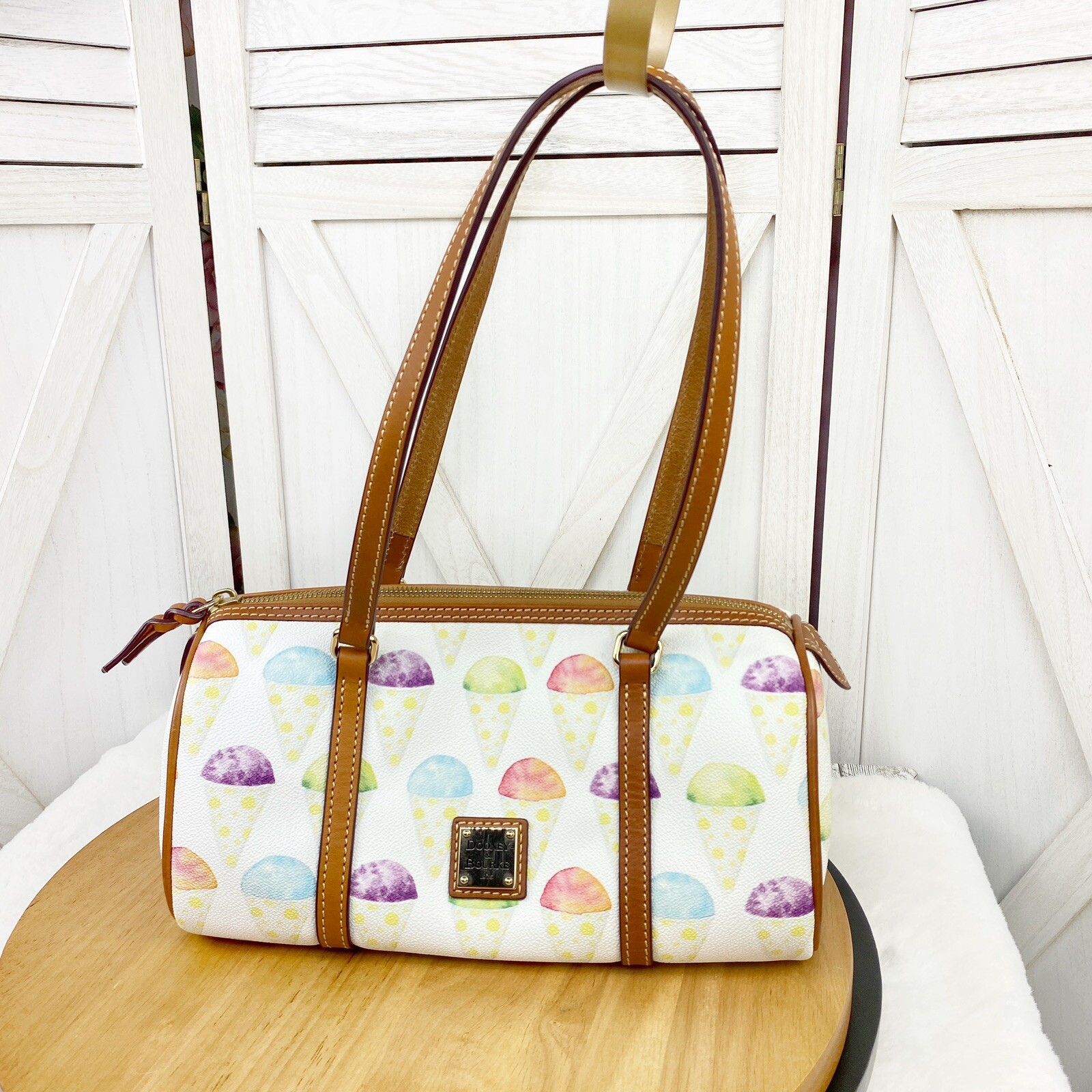 Dooney & Bourke Snowcone Barrel Shoulder Bag Purse Top Zip East West Leather Y2K