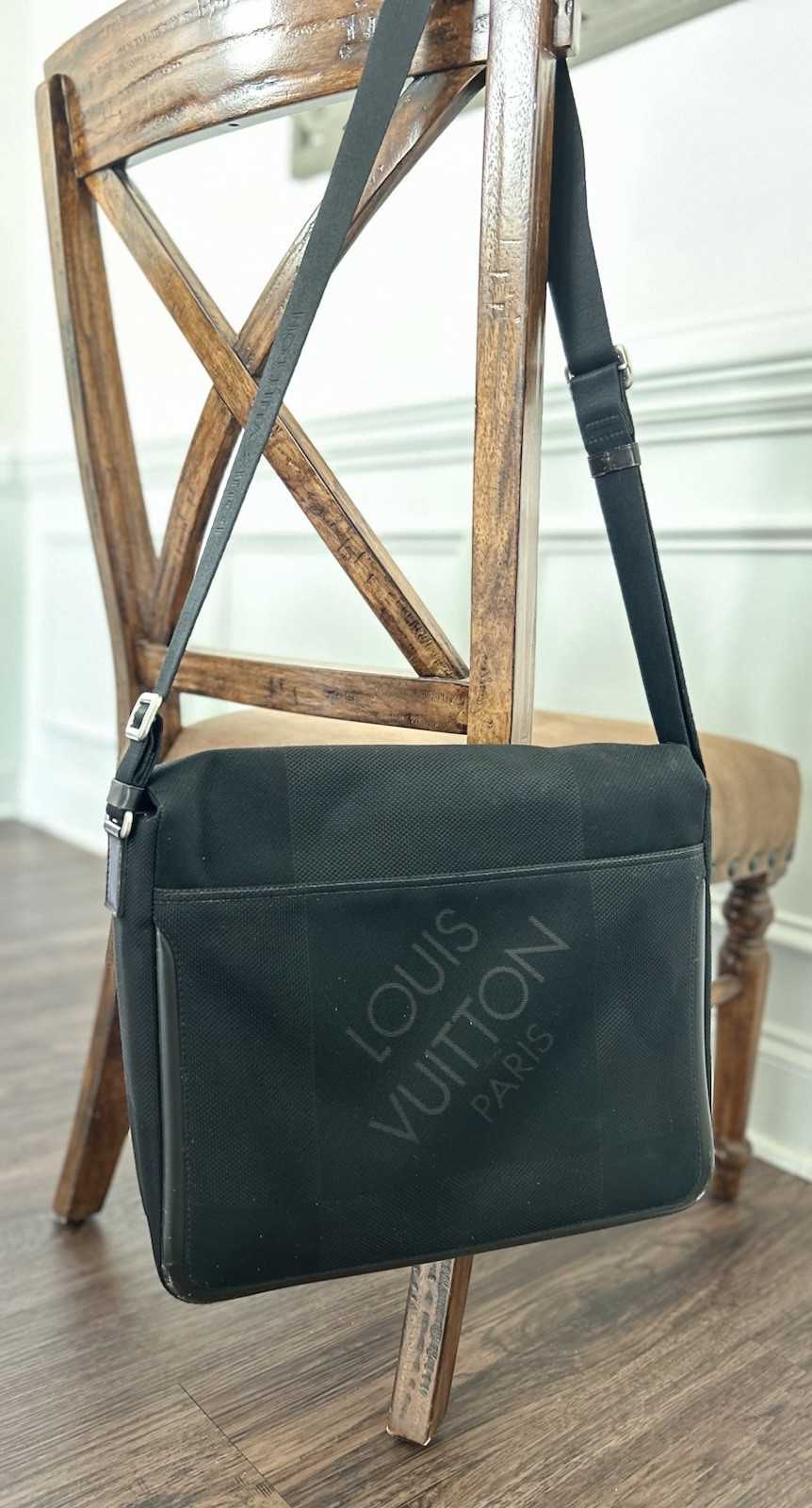 LOUIS VUITTON District Messenger Bag Canvas Black FREE SHIPPING!