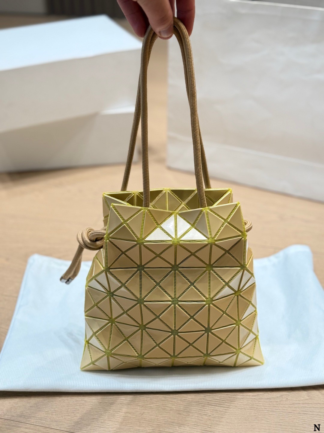 Drawstring Motif Enamel Finish Shoulder Bag Convertible 2-Way Crossbody Bag