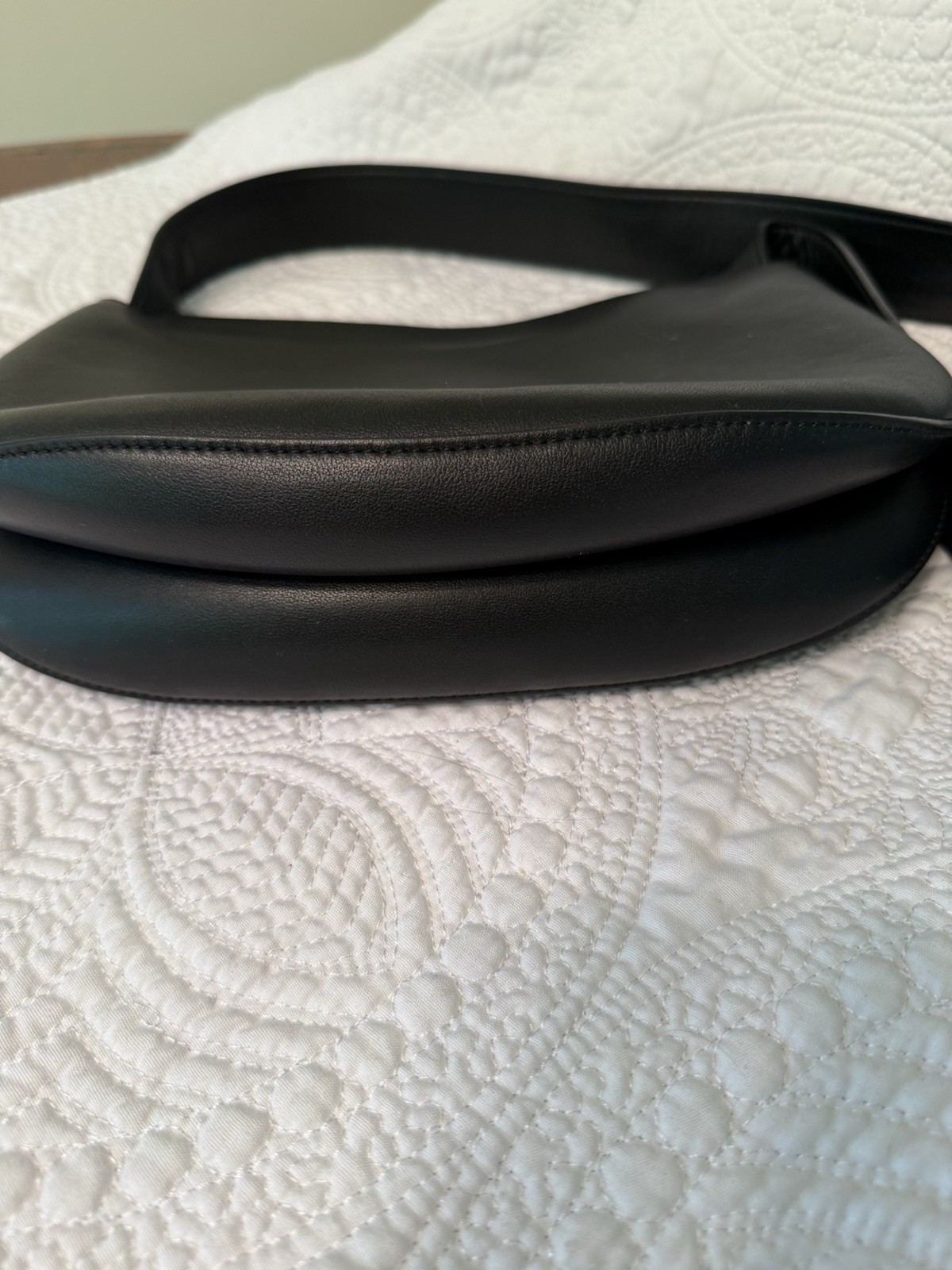 Advene Black Crescent Shoulder Bag, Gold Hardware Zip Closure, Detachable Strap