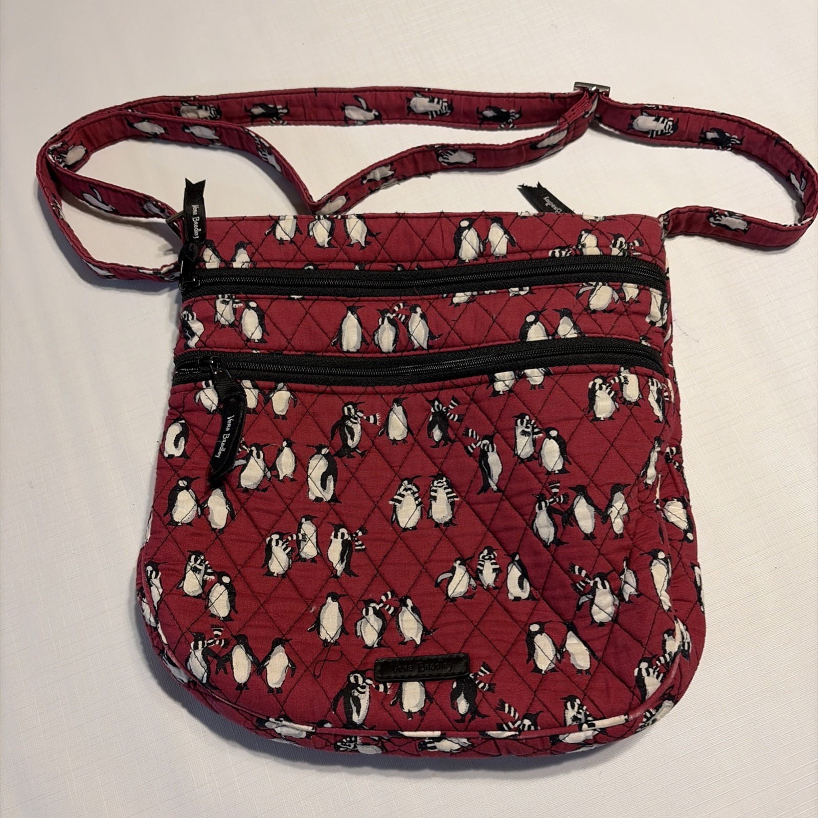 Vera Bradley Penguins Marrone Triple Zip Hipster Crossbody Quilted /Purse