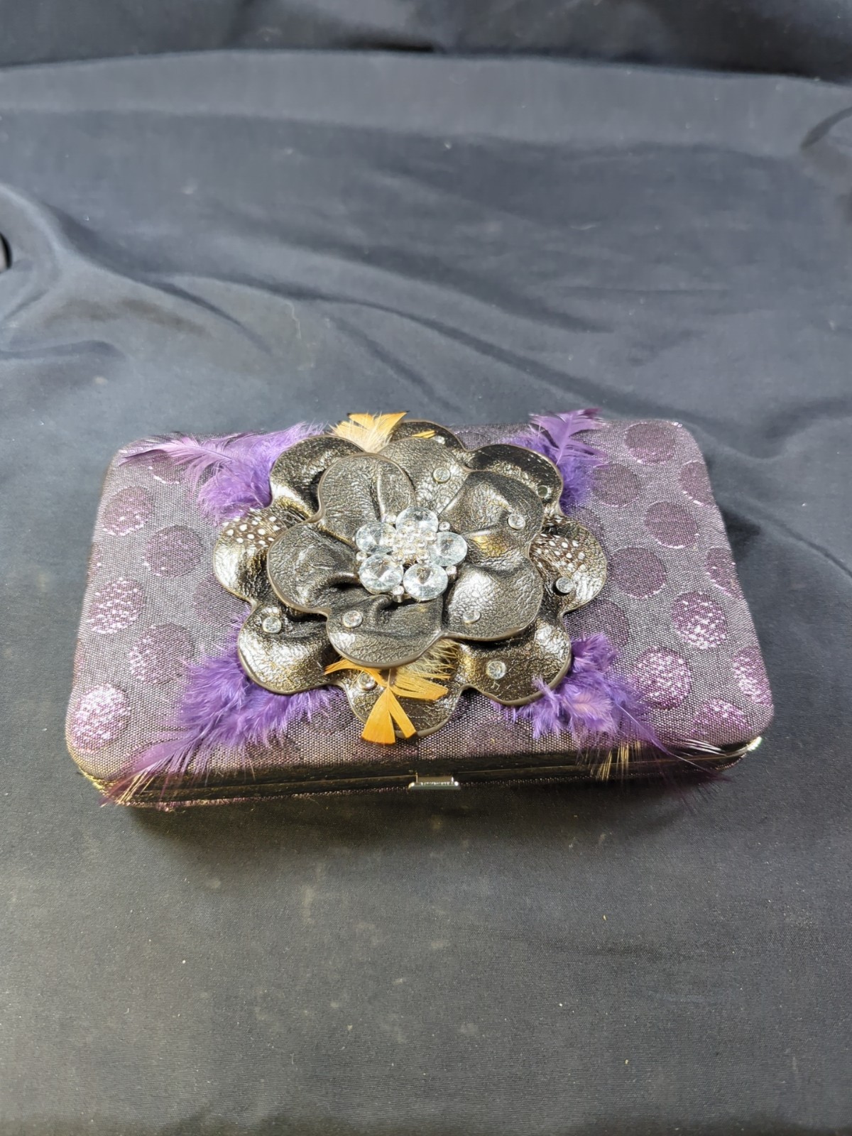 Vtg Purple Applique Flower & Gem Feather Design Carry Purse Wallet w/Snap lock