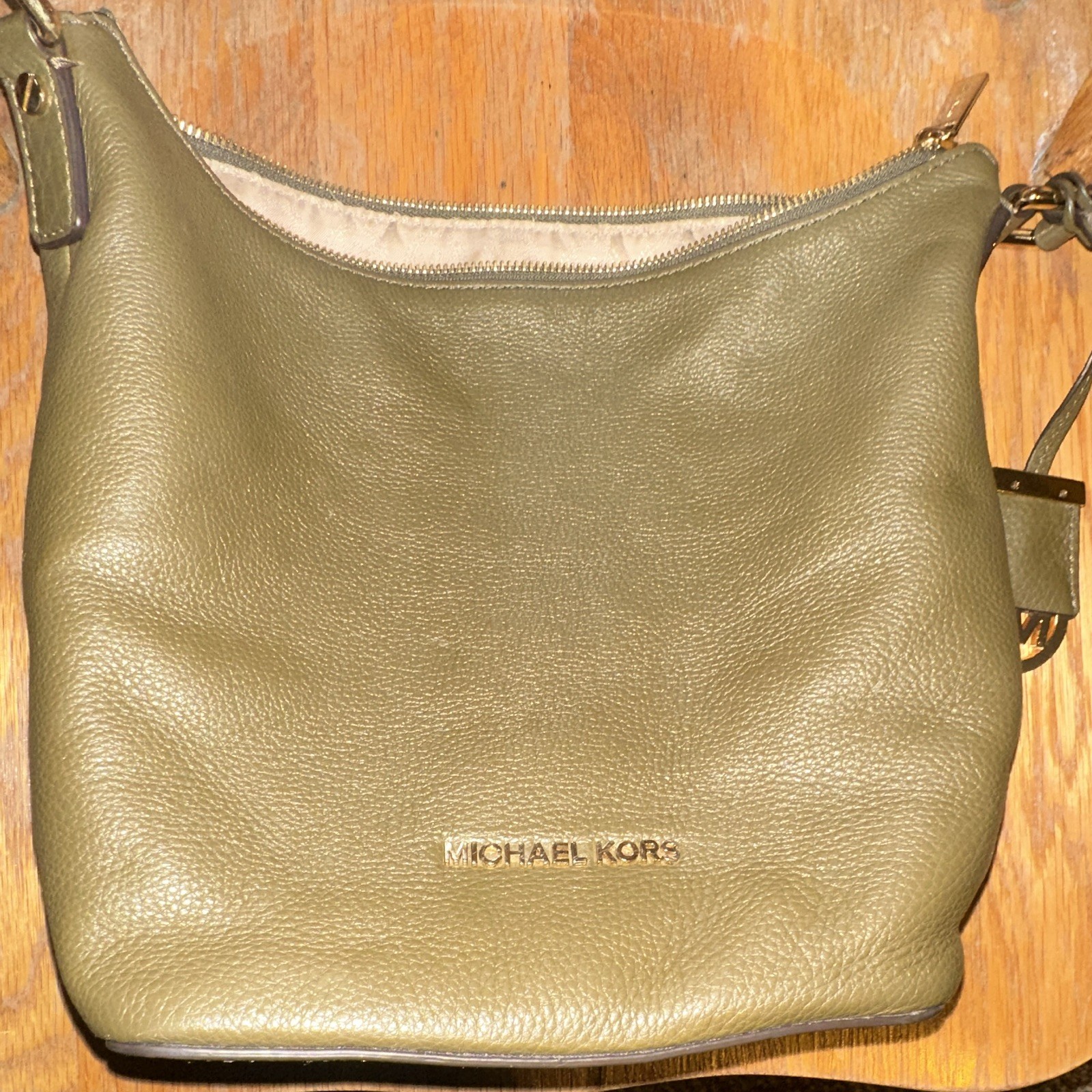 Michael Kors Green Medium Crossbody Zip Pebbled Finish Gold Hardware Charm