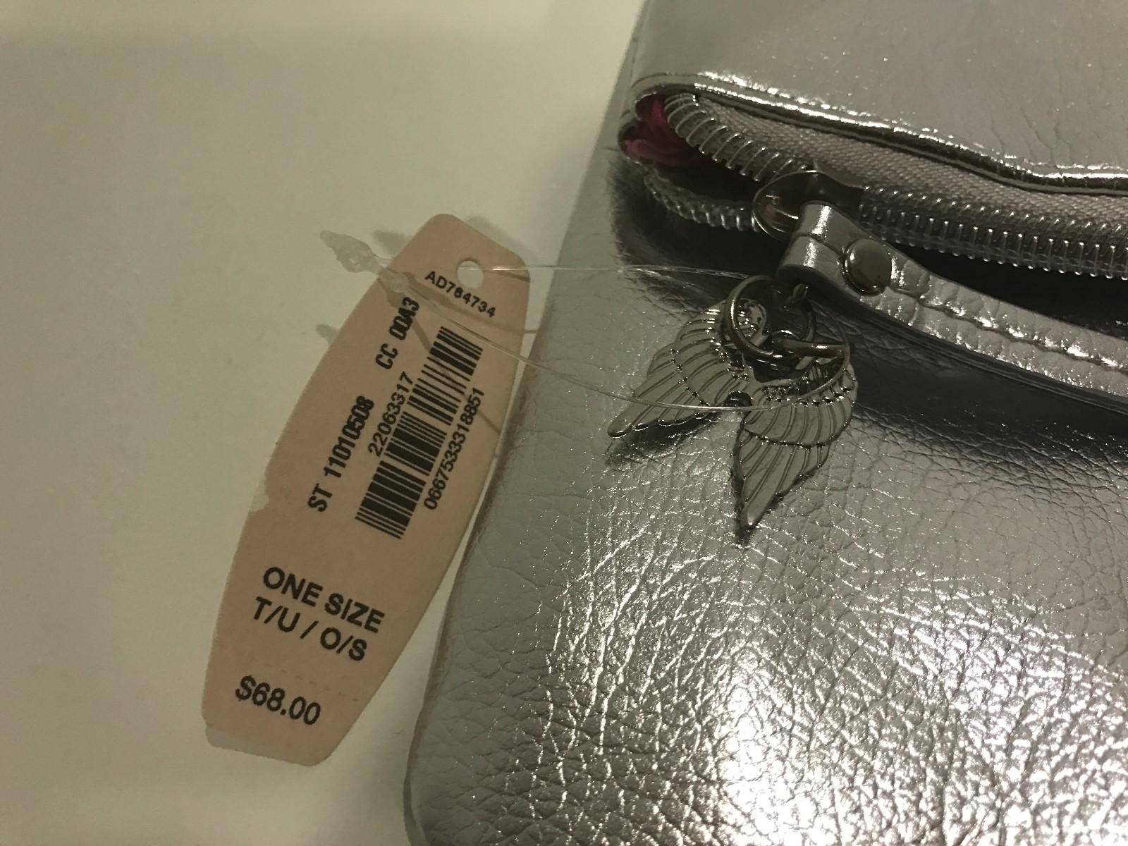 VICTORIA’S SECRET Silver Fold-over Clutch Zip Hand Bag Angel Wings Lined Travel