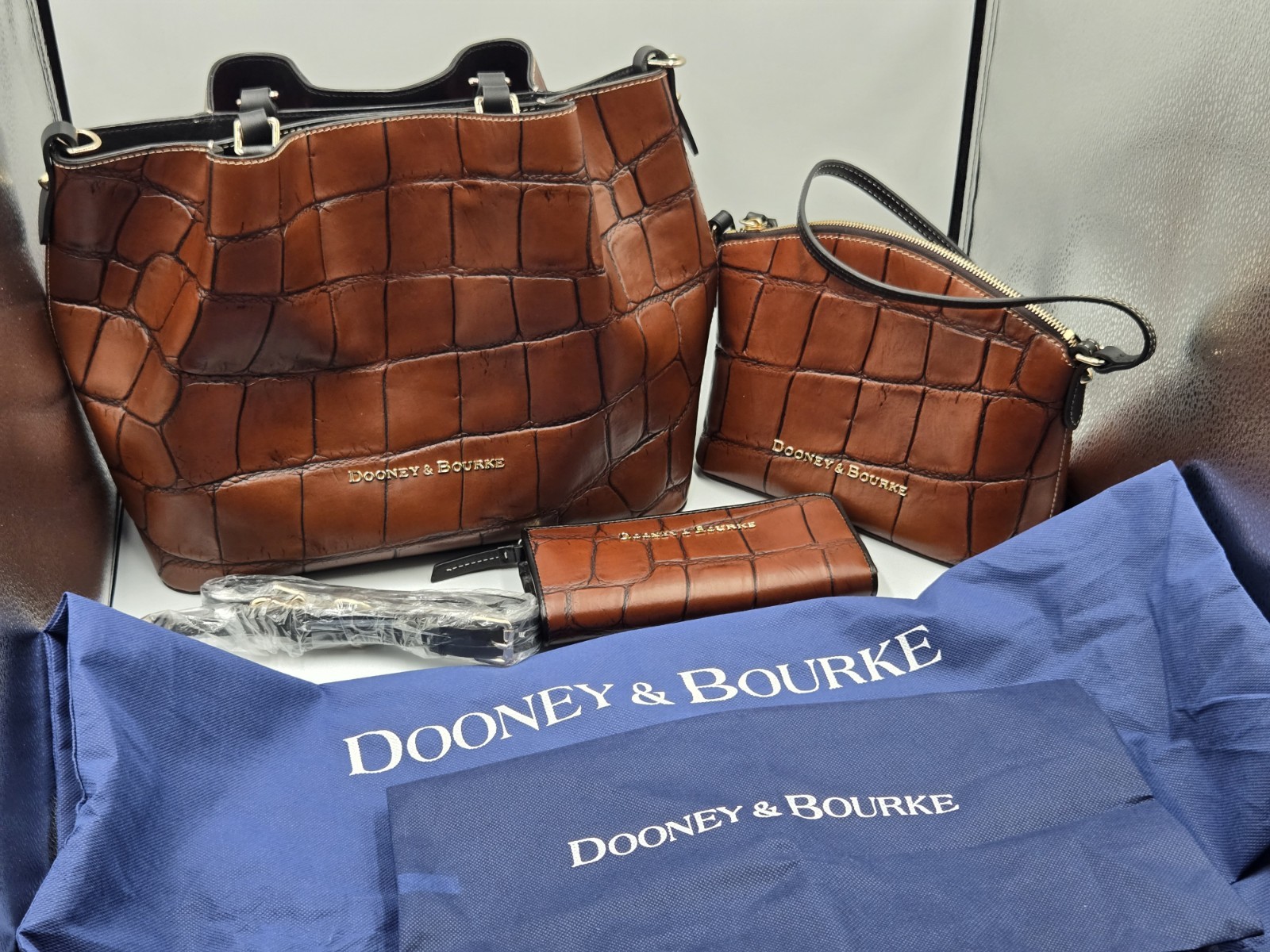 Dooney Bourke Oakdale Crocodile Embossed Brenna Bag Set Of 3 Brown NWOT