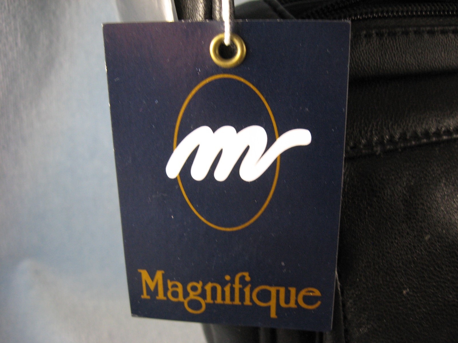 ^NWT Magnifique Bag/Purse-Leather-Black- Multi-pocket-Adjust. Crossbody Strap n