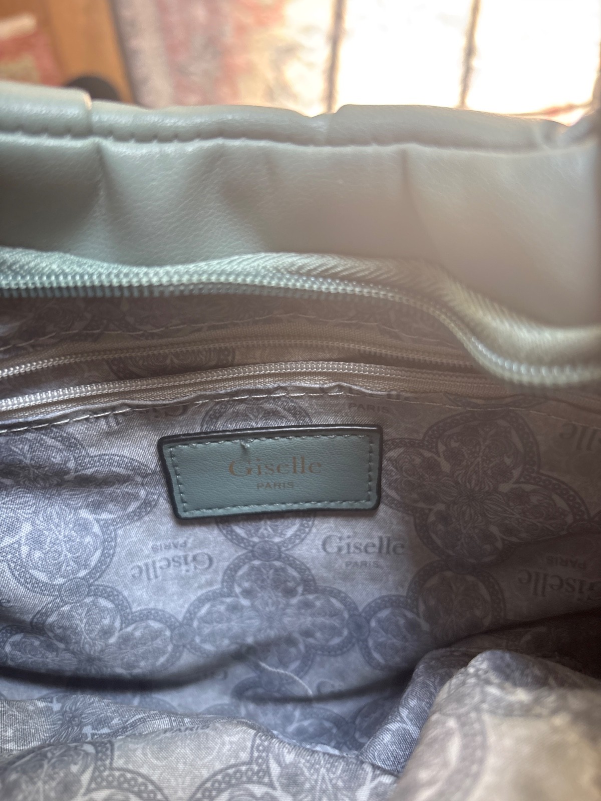 Giselle Paris Handbag (used in great condtion)