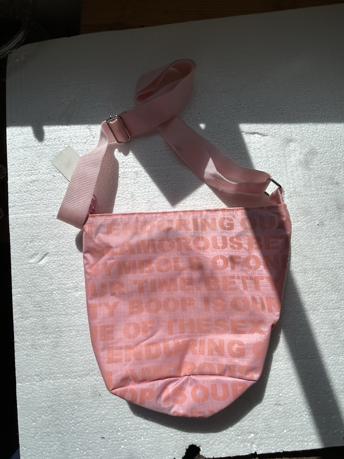 Betty Boop Pink Crossbody Shoulder Bag Purse w/ Hang Tag Hearts Winking