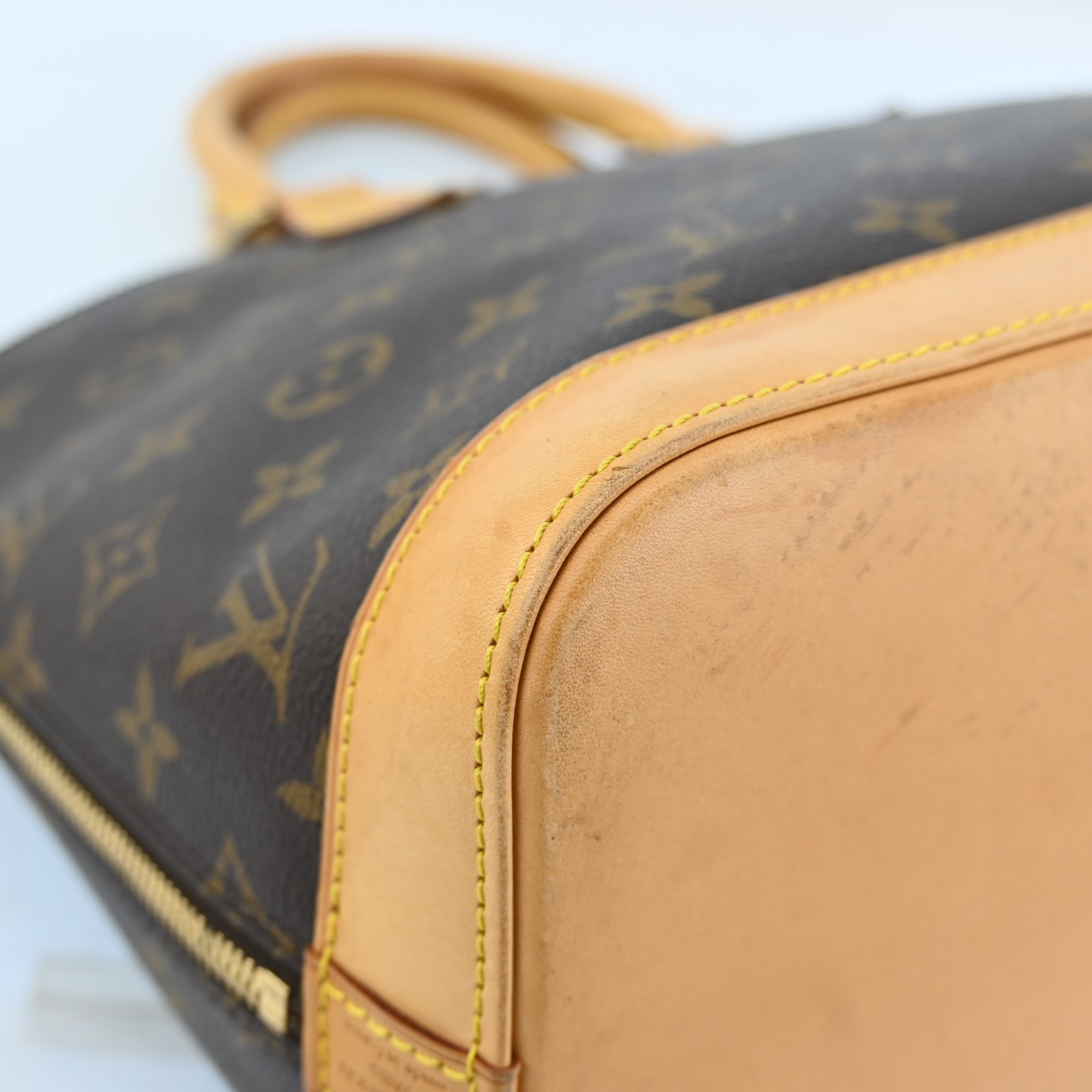 Authentic Louis Vuitton Monogram Alma Hand Bag Purse M51130 LV P4958YR803