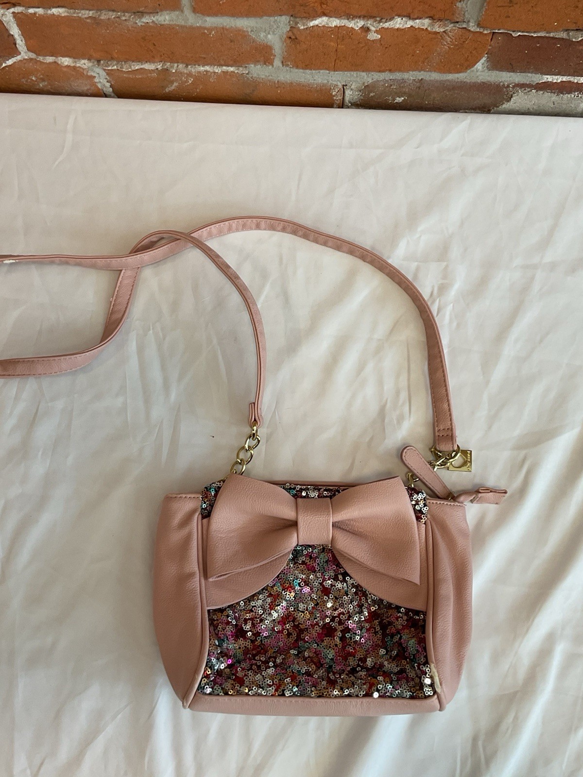 BETSEY JOHNSON BLUSH PINK SEQUIN BOW CROSSBODY BAG PURSE SUPER RARE