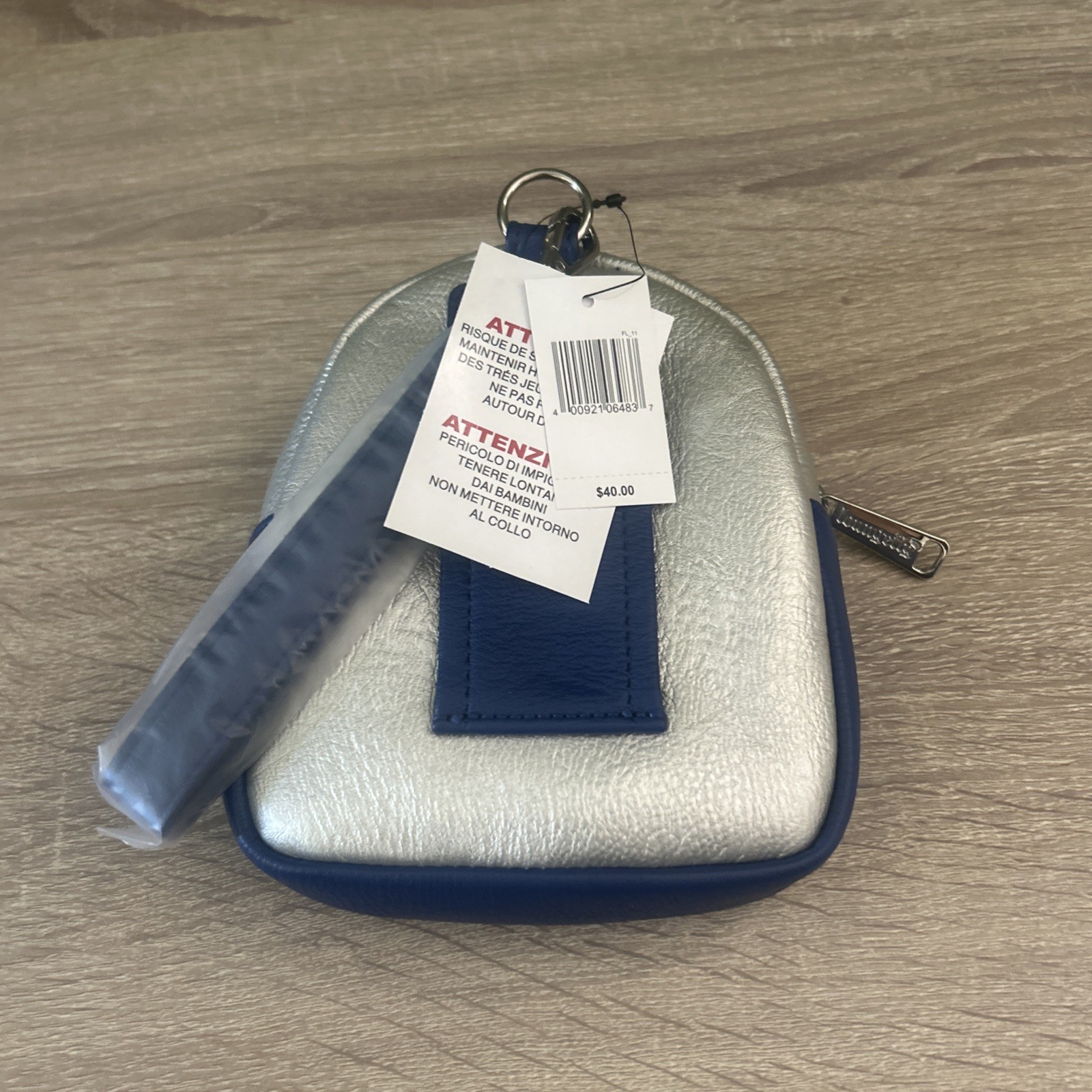 Loungefly Disney Star Wars R2-D2 Droid – Wristlet Mini Belt Bag NWT
