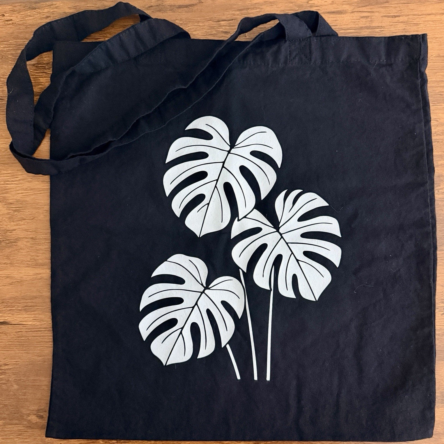 Women’s Black & White Tropical Floral Leaf Print Tote Bag, Open Top, Lightweight