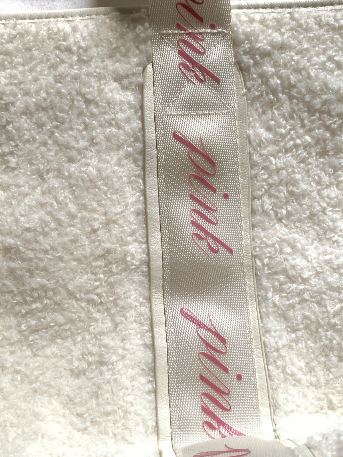 NWT Victoria’s Secret Pink White Fluffy Teddy Bear Zipper Shoulder Bag NEW Y2k