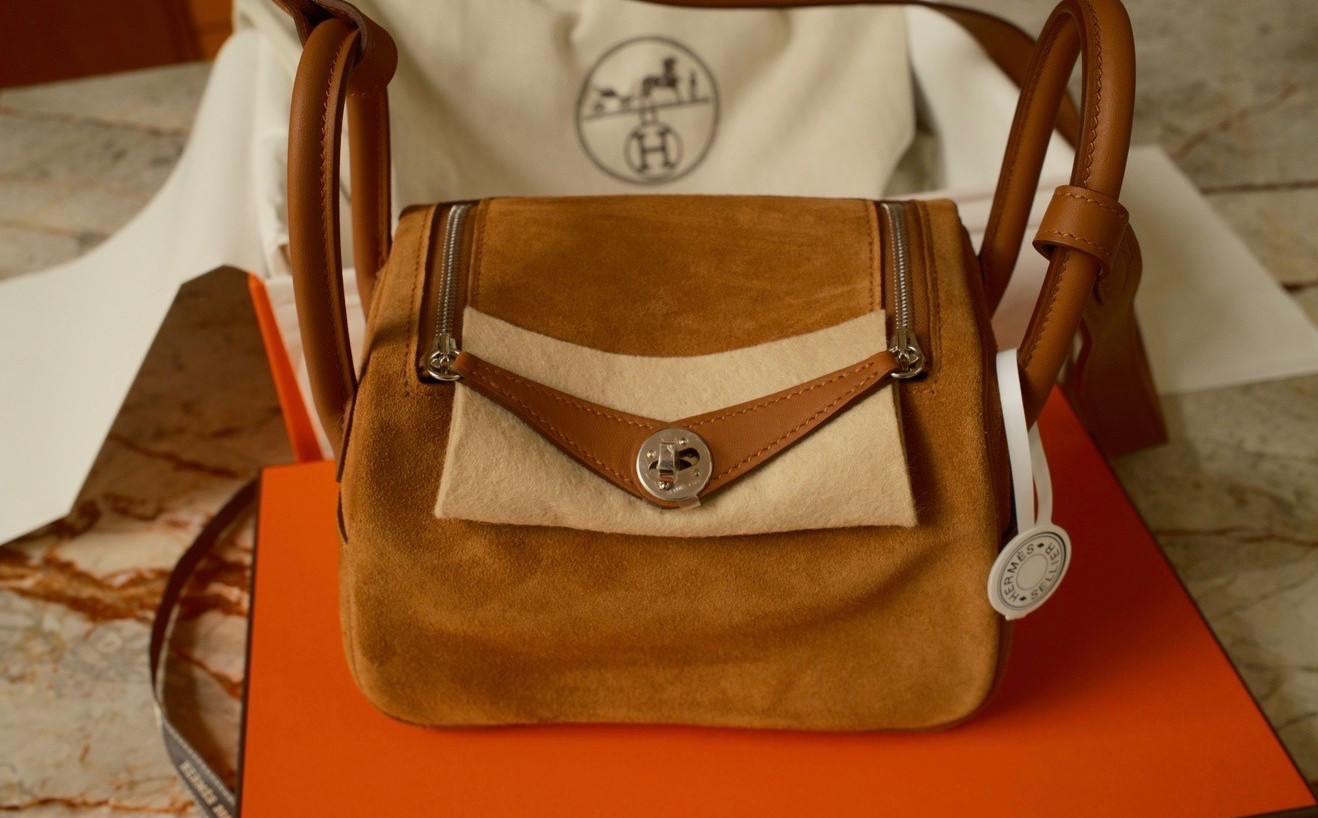 Lindy Mini Grizzly Chamois Gold stamp G (2026)