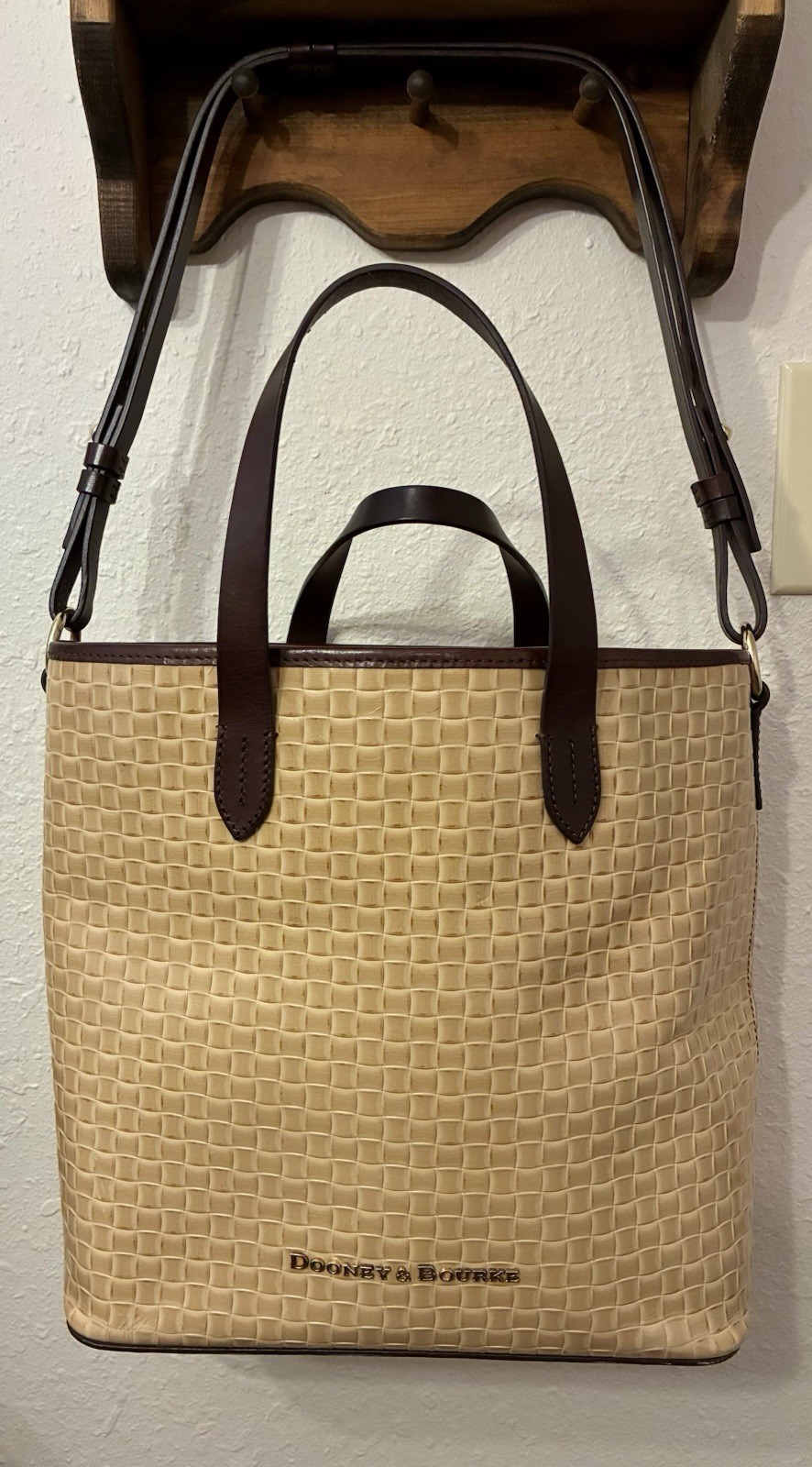 Dooney & Bourke Woven Leather Tote Bag Beige Brown Crossbody Shoulder Purse