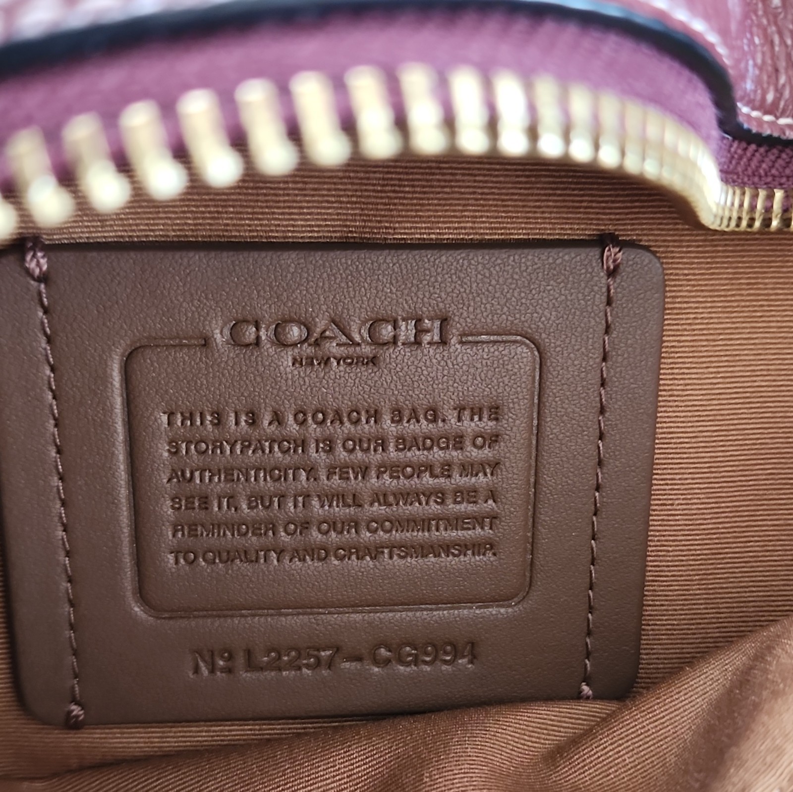 Coach Signature Burgundy Logo Belt Bag Fanny Pack Zip Gold Hardware Det Strap