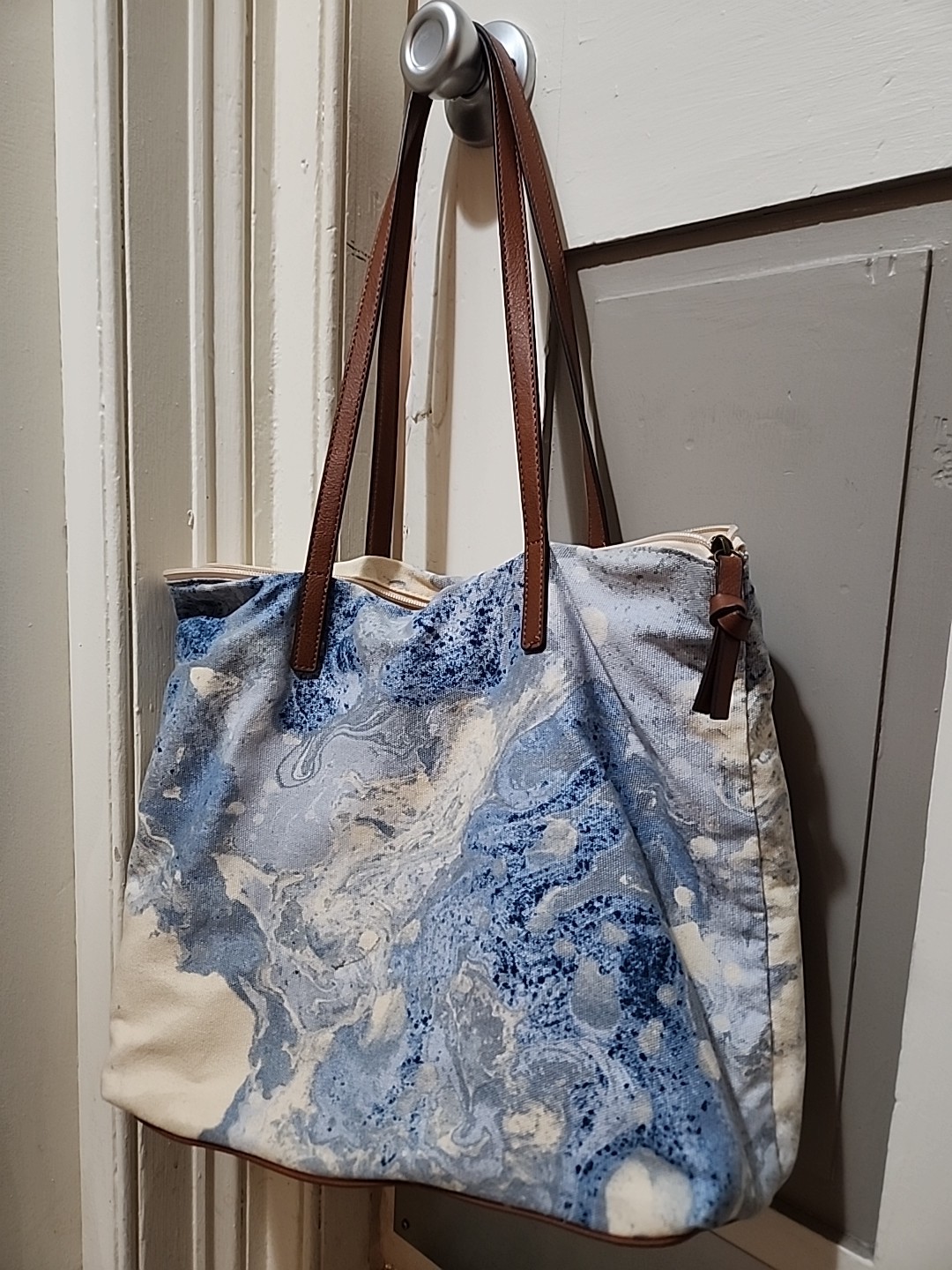 Sonoma Brand Marble Shoulder Bag Used